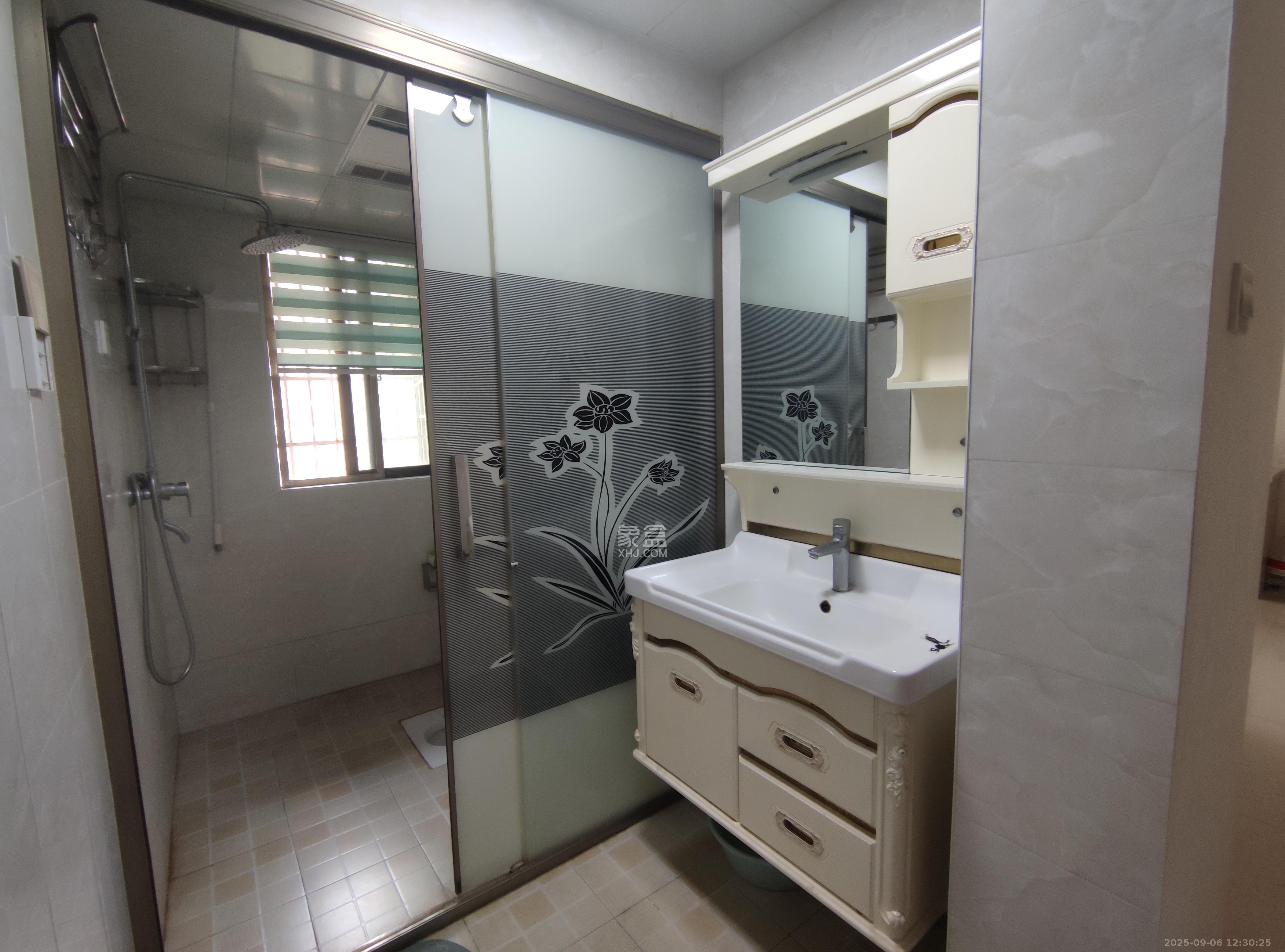 联丰苑 1室1厅1卫 1200.0元/月 联丰苑 1室1厅1卫 1200.0元/月室内图