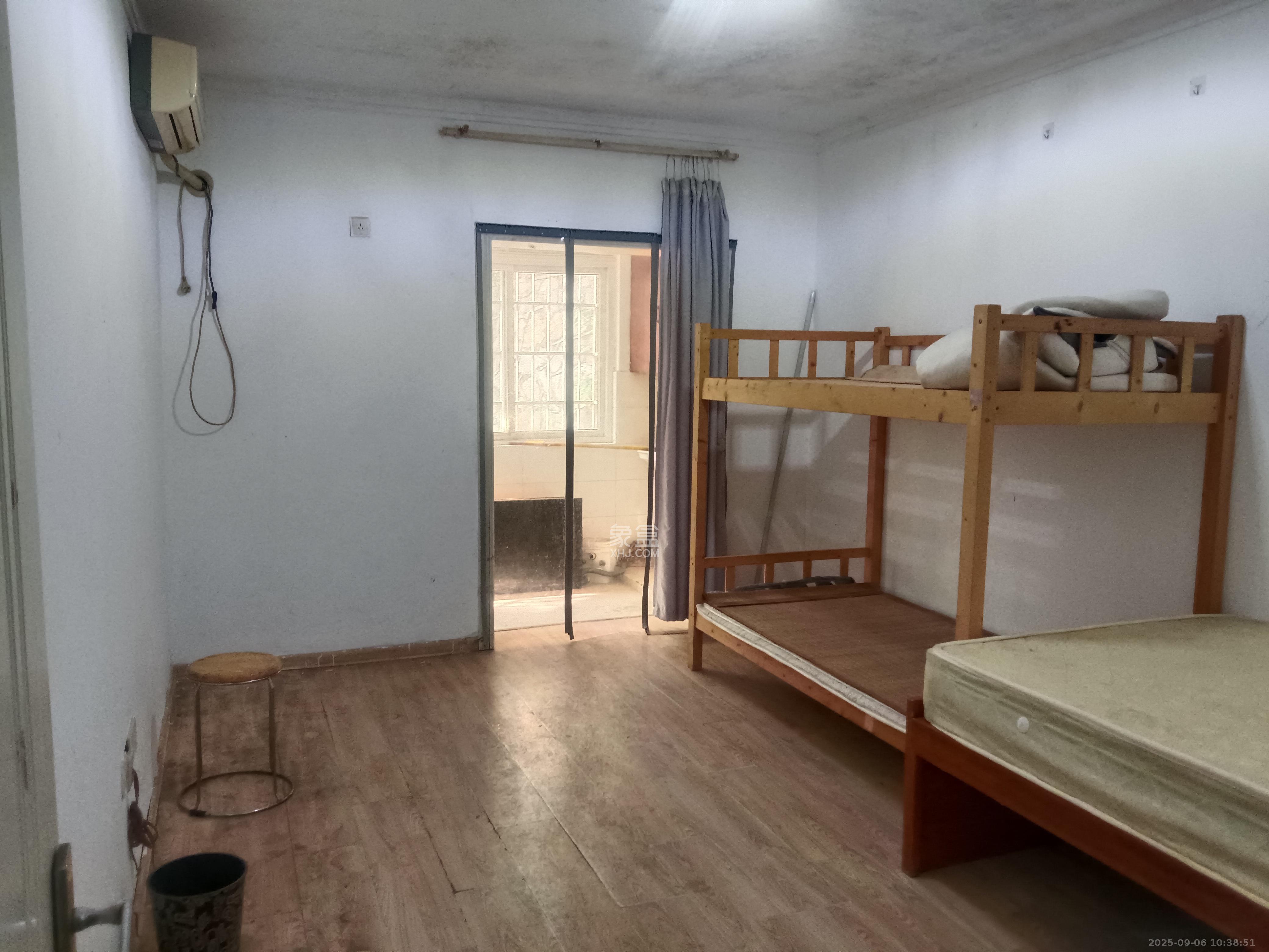 荷叶塘社区（雨花区）  3室1厅1卫    1500.0元/月室内图