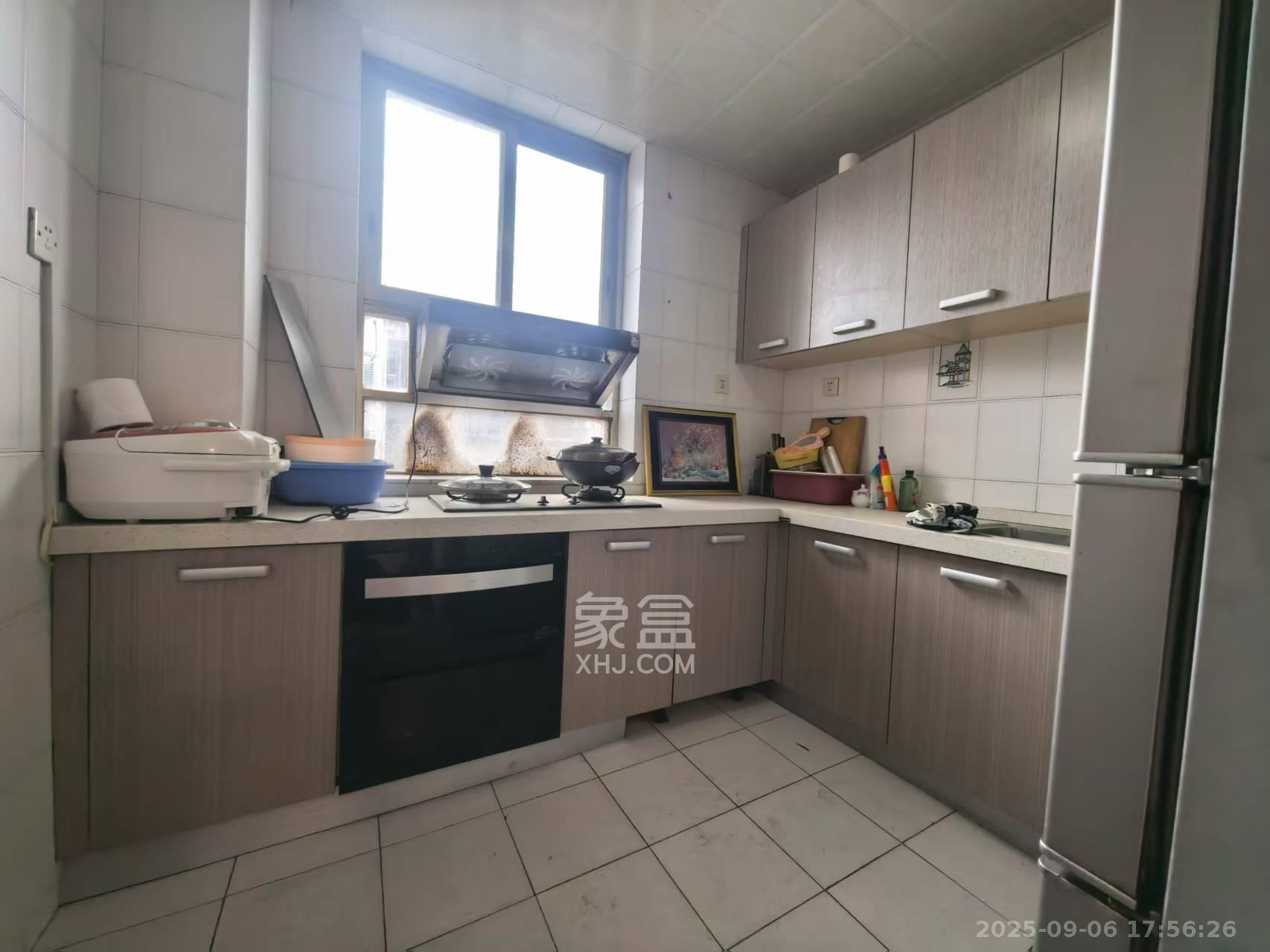 金科园  4室2厅2卫    3000.0元/月 金科园  4室2厅2卫    3000.0元/月室内图