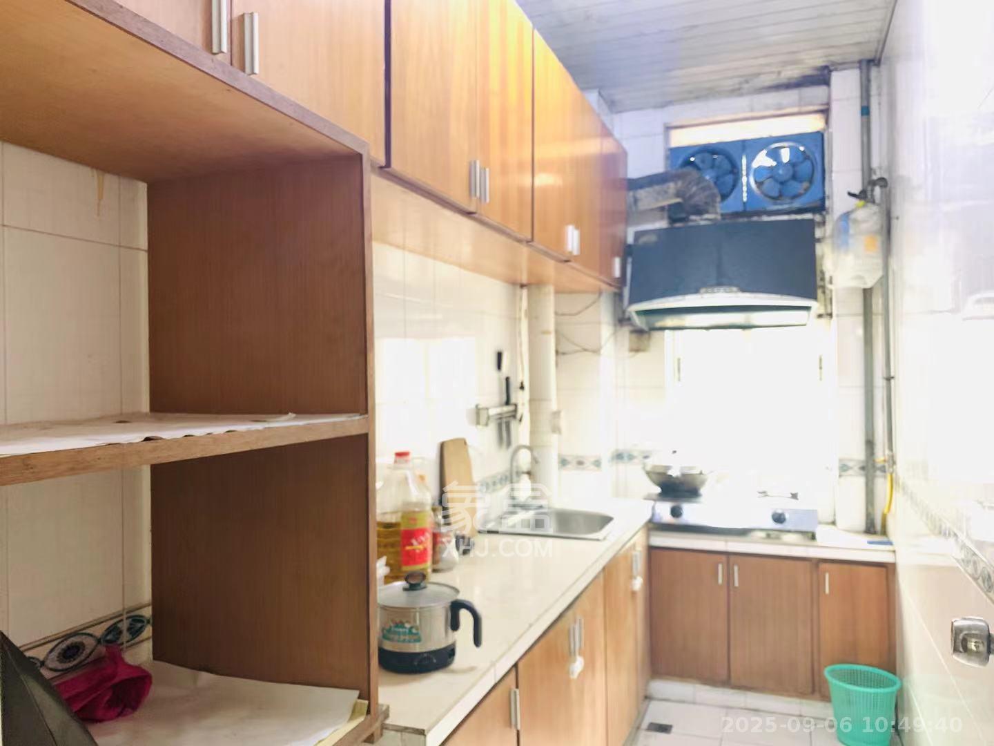 山水人家一二期  1室1厅1卫    900.0元/月 山水人家一二期  1室1厅1卫    900.0元/月室内图