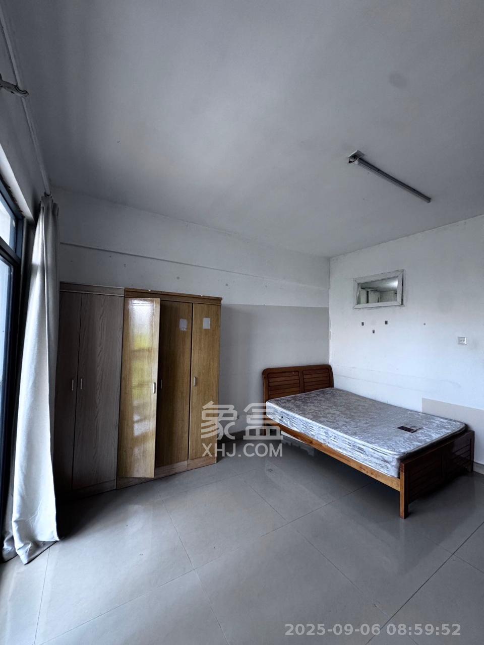 枫华府第  1室1厅1卫   900.00元/月室内图