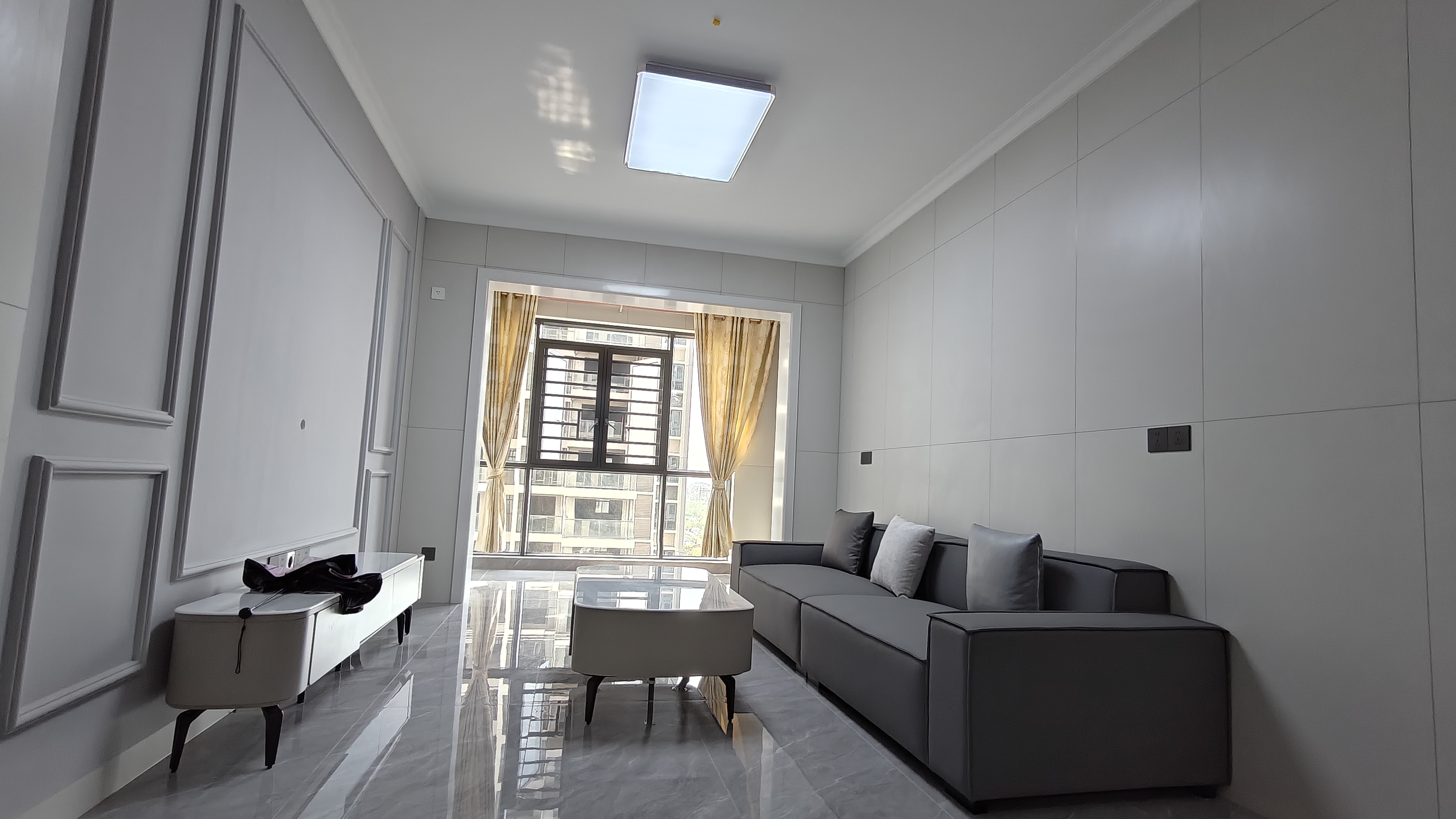 互助小区电梯房 2室1厅0卫 1700.0元/月 互助小区电梯房 2室1厅0卫 1700.0元/月室内图