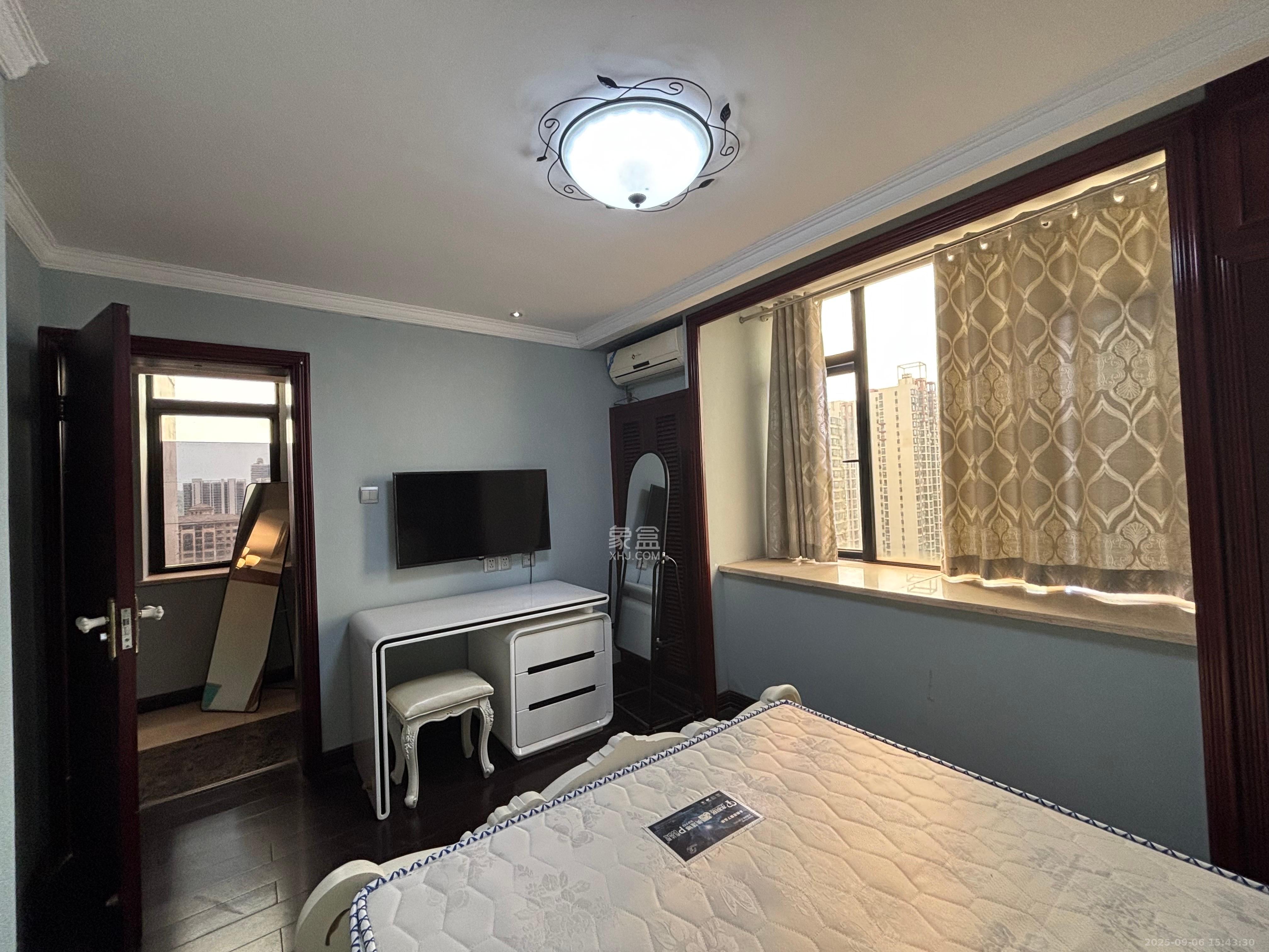 沁园春御院  1室1厅1卫    1800.0元/月室内图