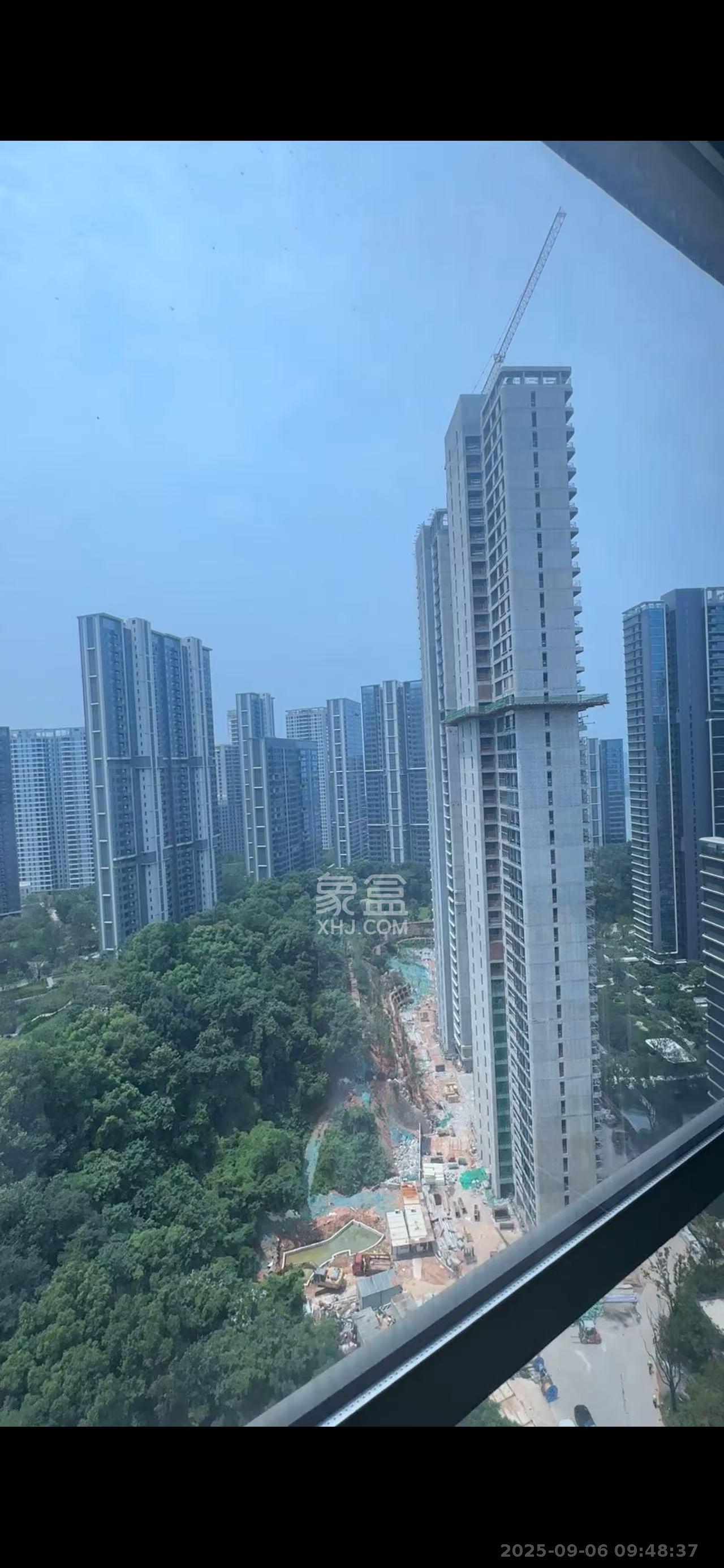 慢步江湾  4室2厅2卫   3500.00元/月室内图