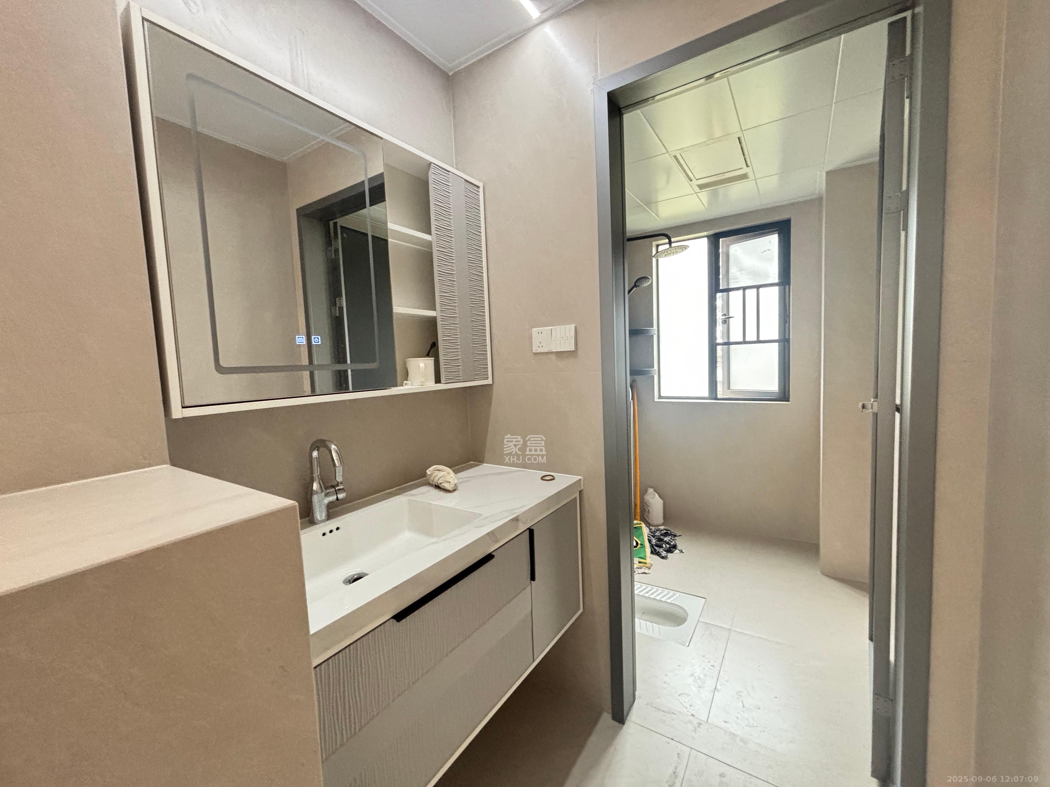 桥头家园三期  3室2厅1卫    2800.0元/月 桥头家园三期  3室2厅1卫    2800.0元/月室内图