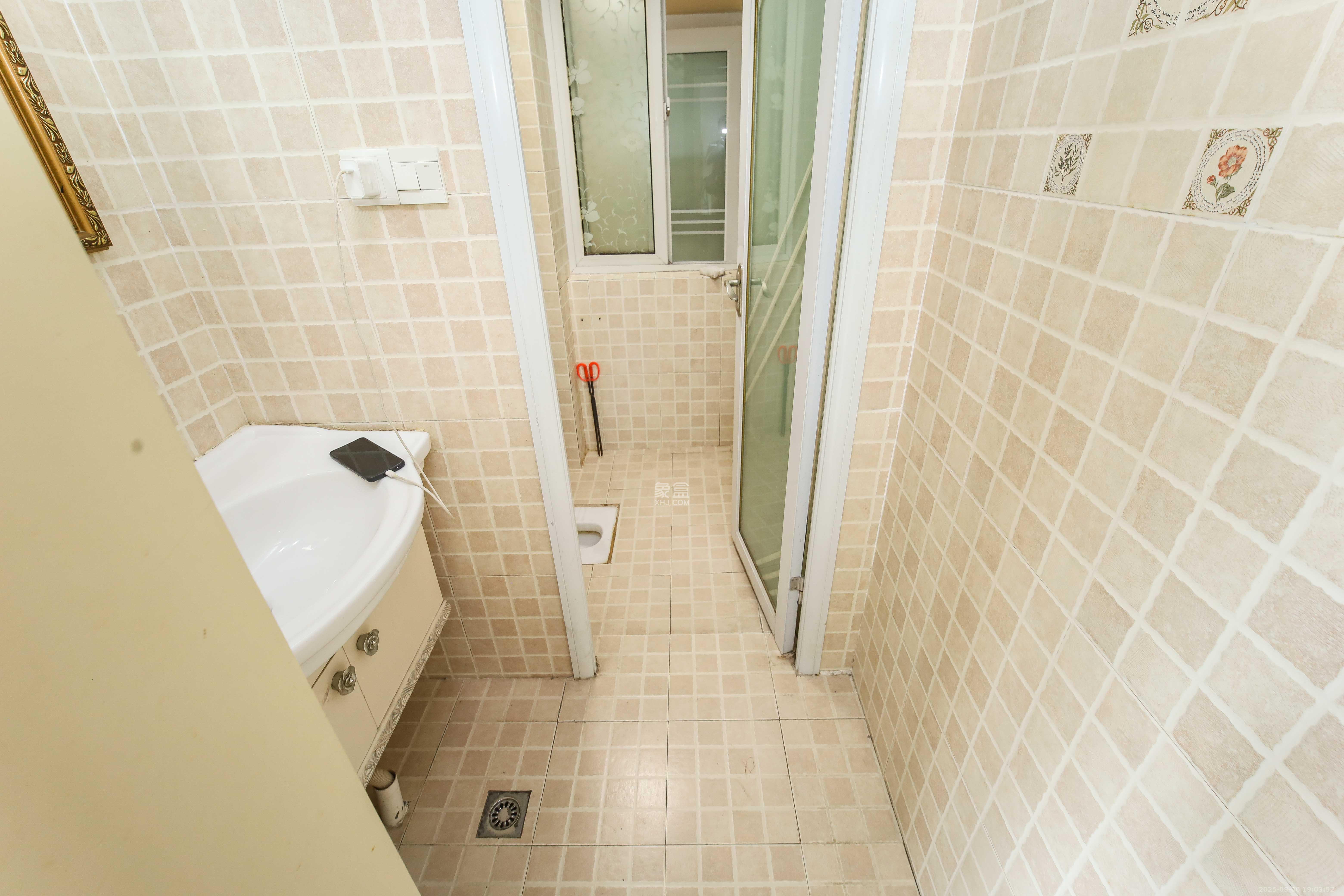 汇都公寓 1室1厅1卫 39.9万 汇都公寓 1室1厅1卫 39.9万卫生间