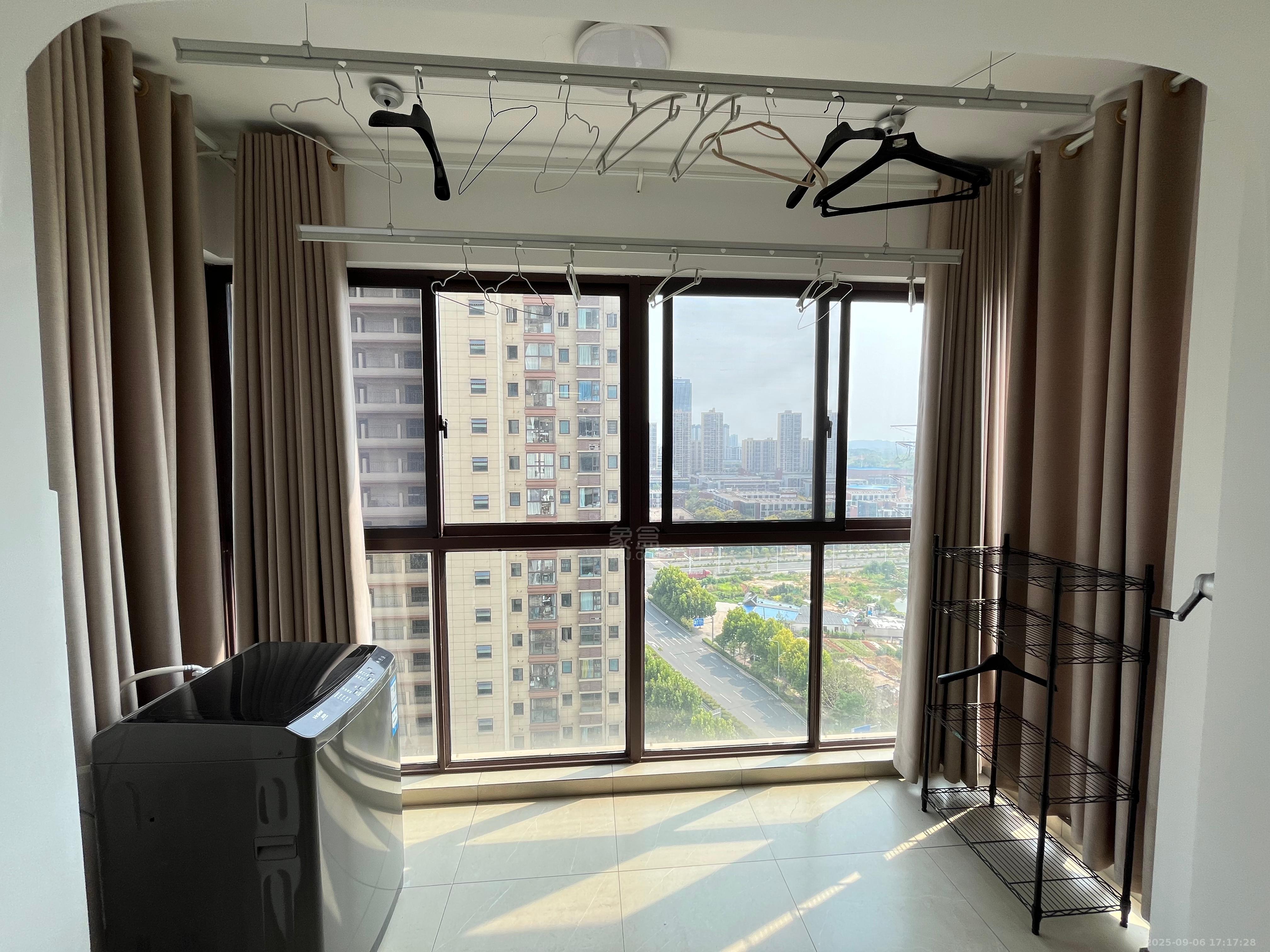 亿都时光  2室2厅1卫   1800.00元/月室内图