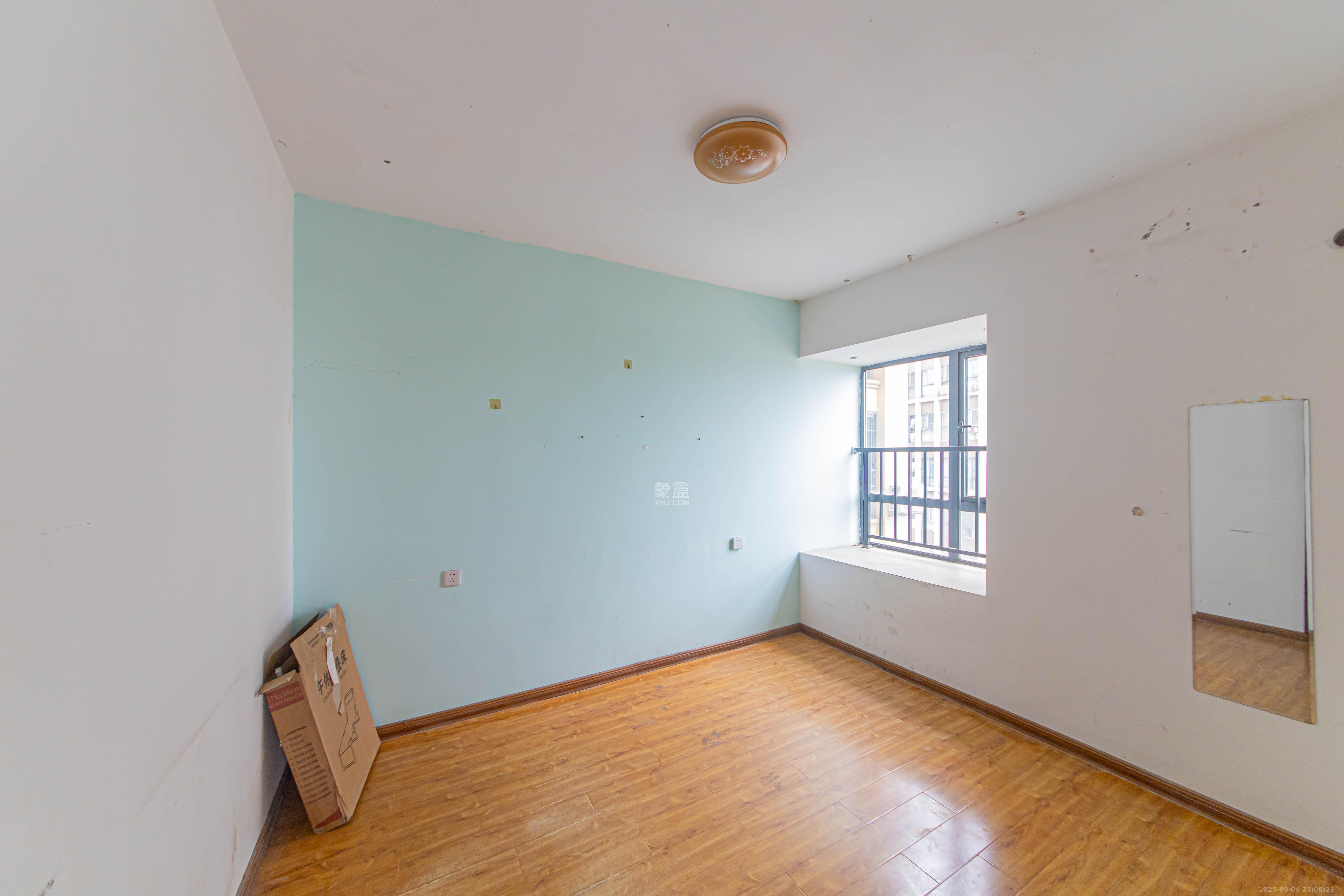 中建芙蓉嘉苑 3室2厅2卫 98.0万 中建芙蓉嘉苑 3室2厅2卫 98.0万卧室