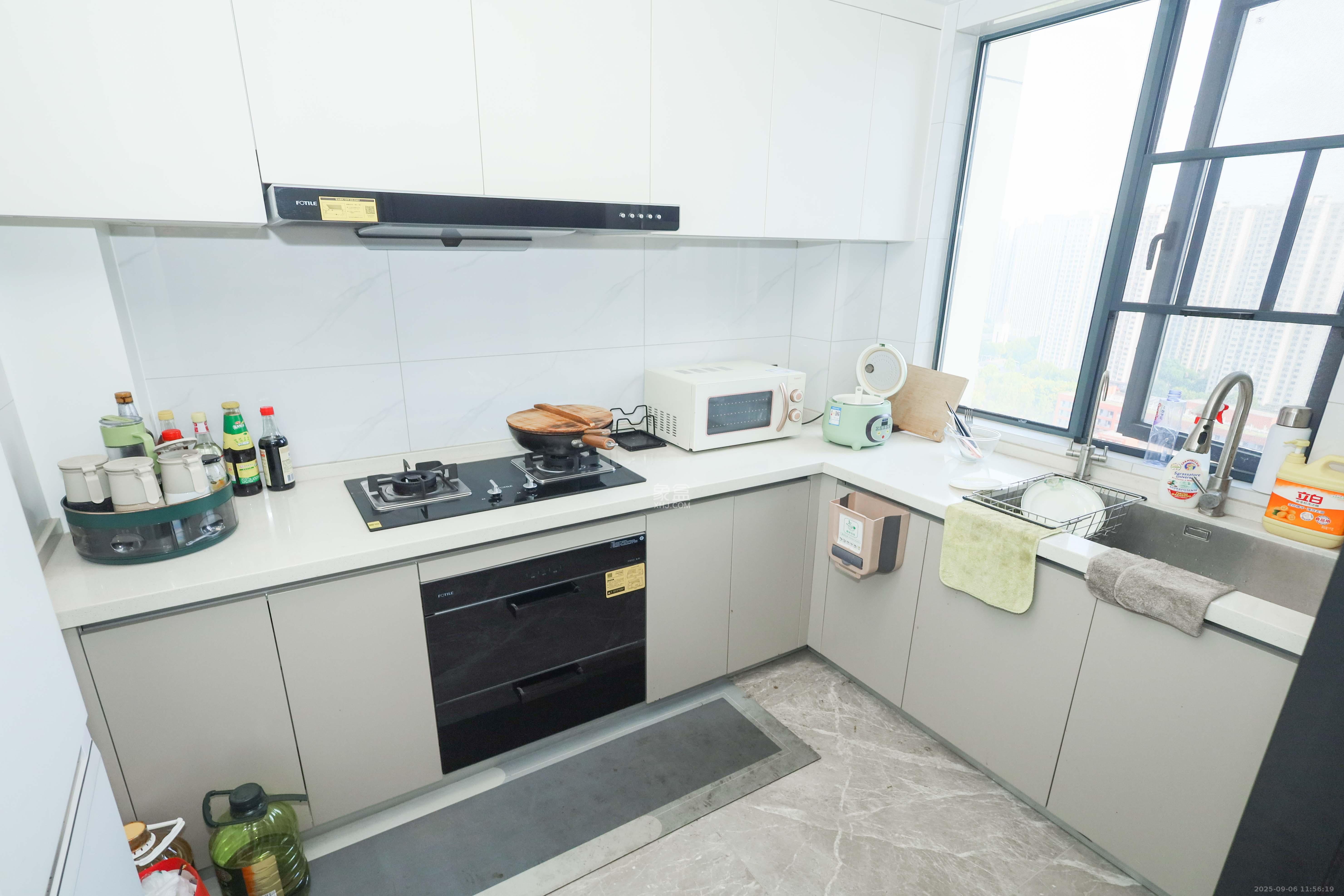 欣利梅溪左岸 4室2厅2卫 189.0万 欣利梅溪左岸 4室2厅2卫 189.0万厨房