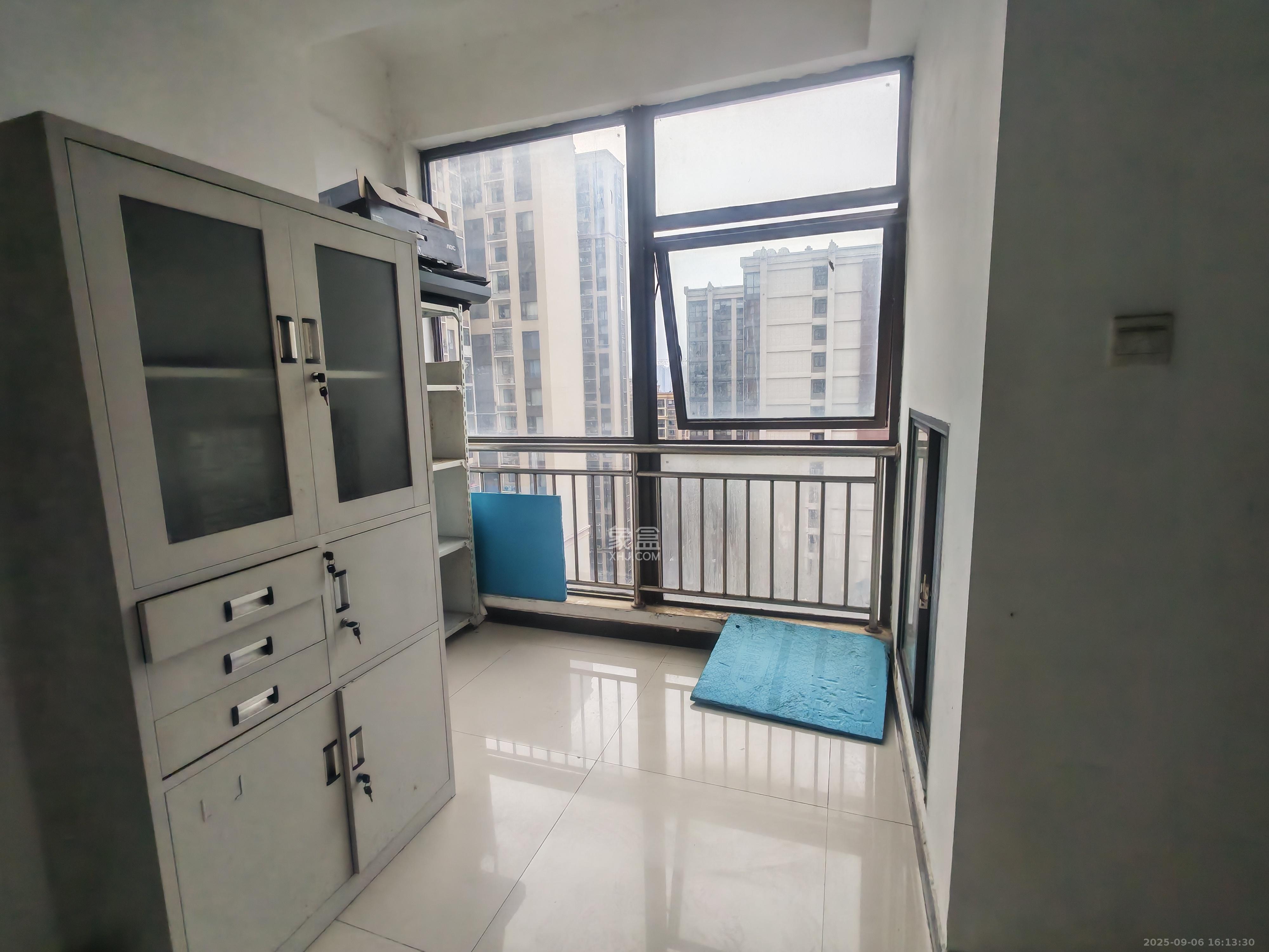 乐尚城 1室1厅1卫 1500.0元/月 乐尚城 1室1厅1卫 1500.0元/月室内图