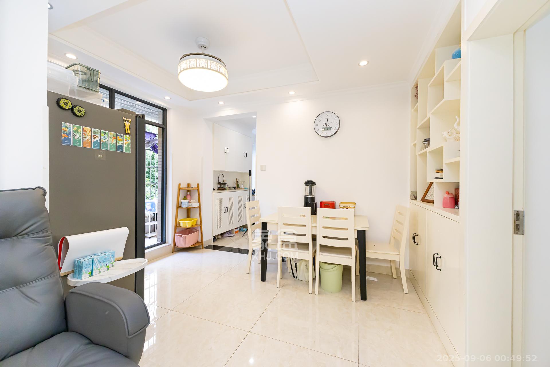 盛腾学林西岸  3室2厅1卫    59.8万 盛腾学林西岸  3室2厅1卫    59.8万客厅