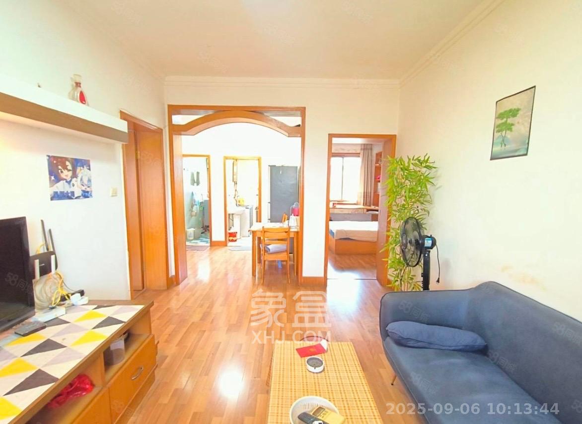 红旗区三片  2室1厅1卫    1250.0元/月室内图