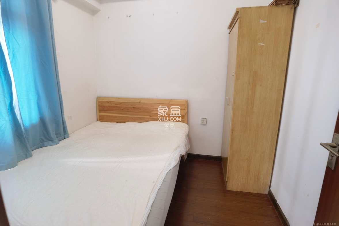 环宇天地、中海地产(中信城市广场二期)  2室2厅1卫    1500.0元/月 环宇天地、中海地产(中信城市广场二期)  2室2厅1卫    1500.0元/月室内图