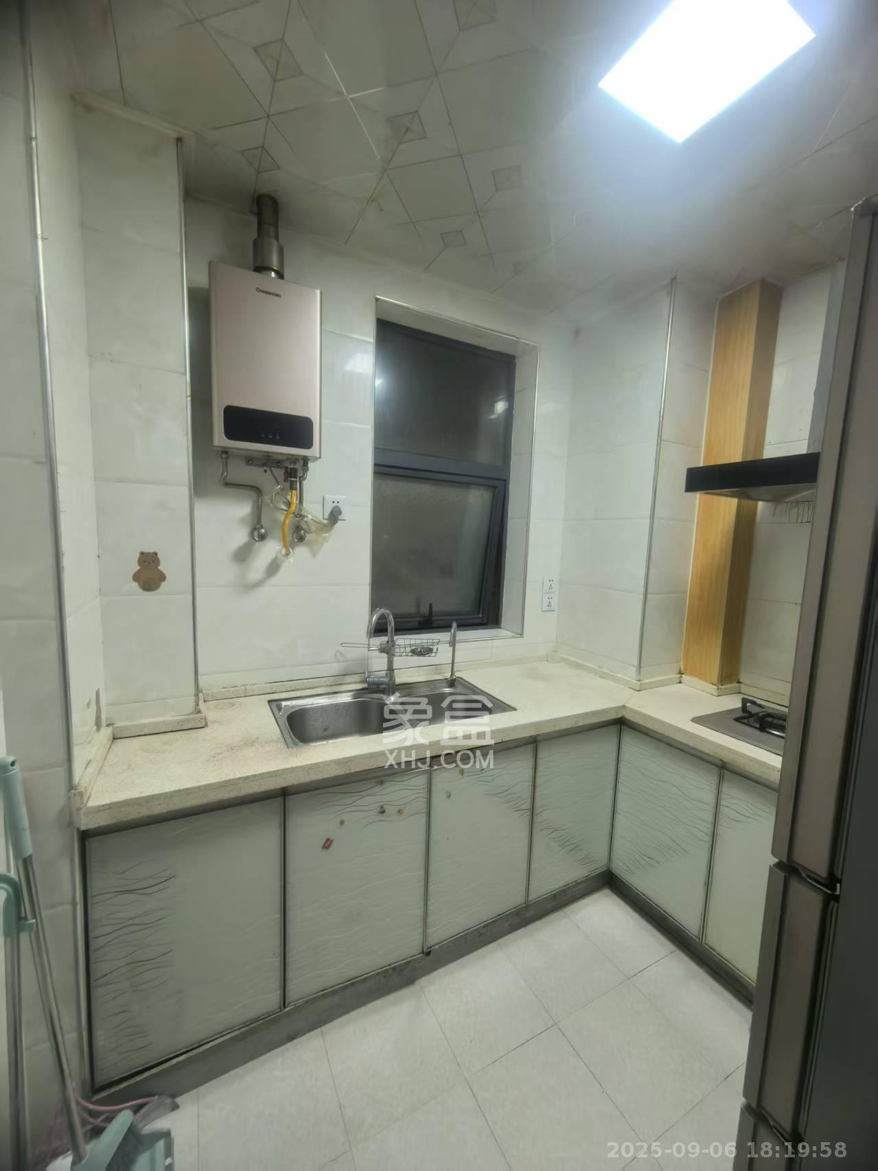 兰亭湾畔 2室1厅1卫 2300.0元/月 兰亭湾畔 2室1厅1卫 2300.0元/月室内图