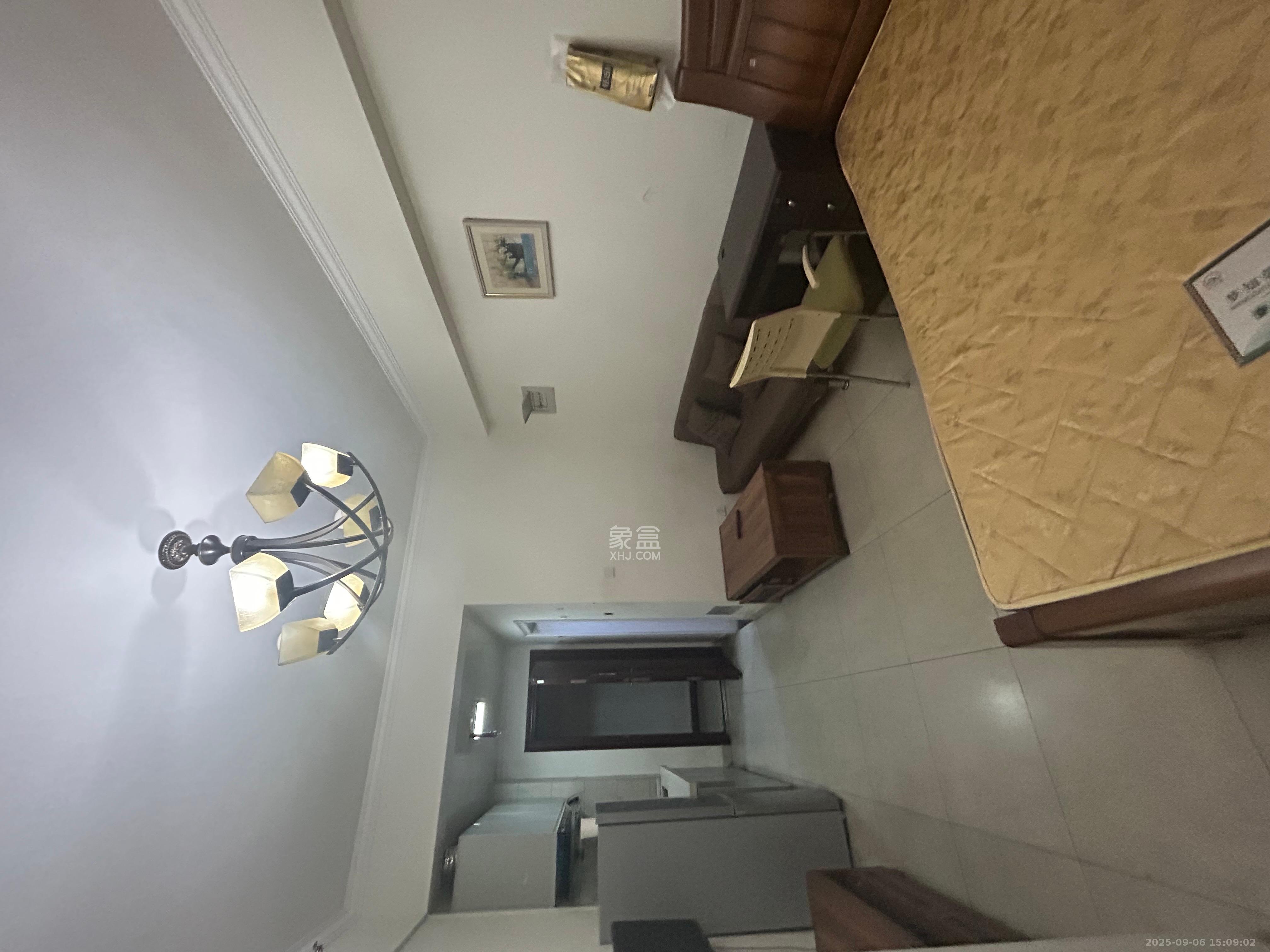 星城荣域  1室1厅1卫    1300.0元/月 星城荣域  1室1厅1卫    1300.0元/月室内图