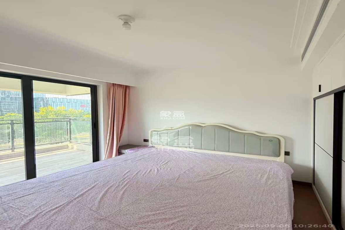 绿地V岛 3室2厅2卫 3800.0元/月 绿地V岛 3室2厅2卫 3800.0元/月室内图