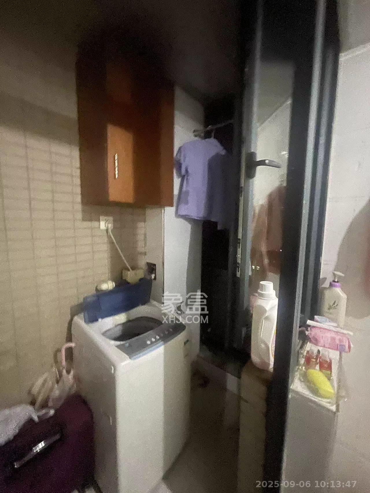 高升金典 1室1厅1卫 1550.0元/月 高升金典 1室1厅1卫 1550.0元/月室内图