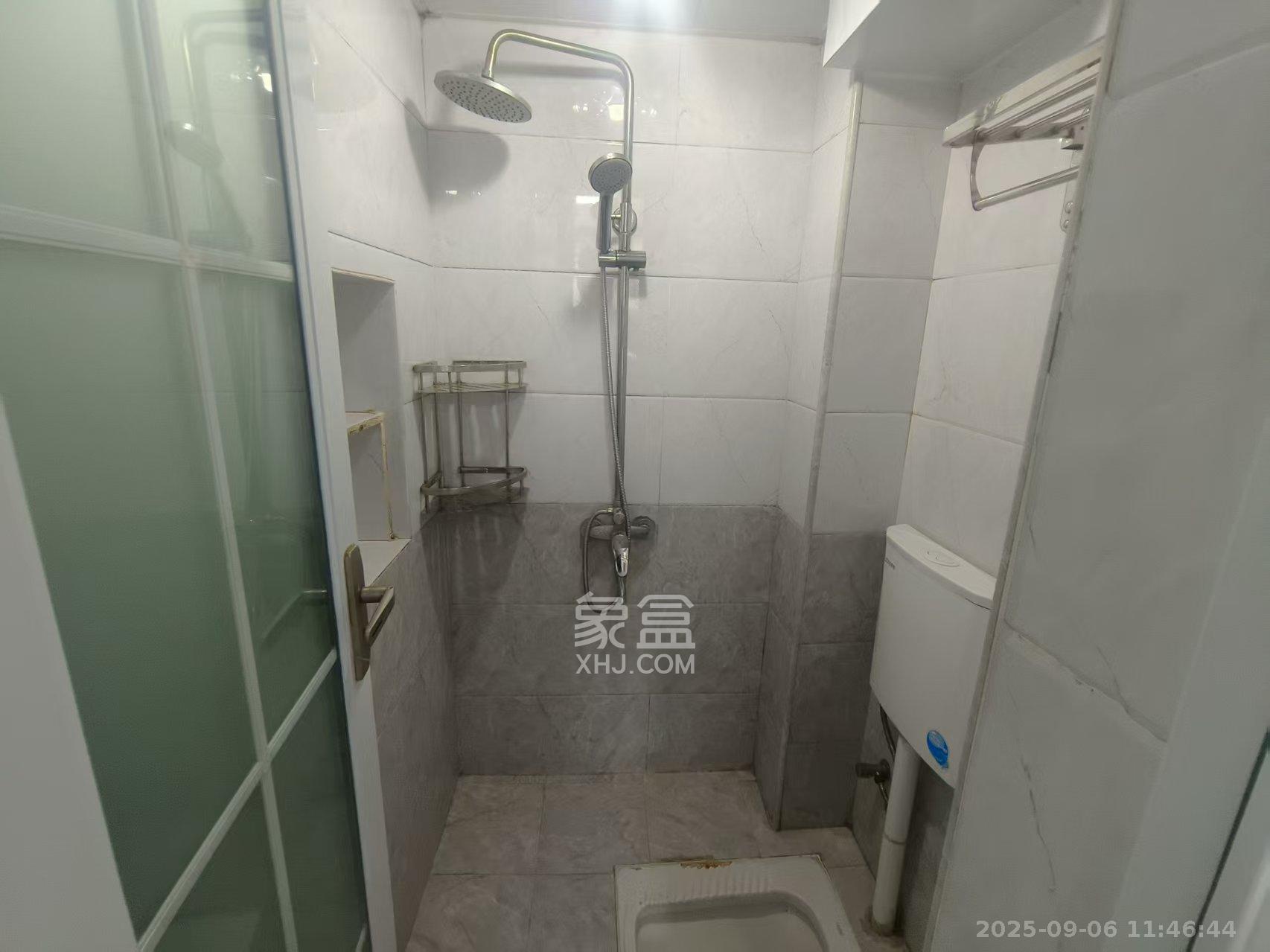 省人民医院宿舍(东文庙坪) 2室1厅1卫 2500.0元/月 省人民医院宿舍(东文庙坪) 2室1厅1卫 2500.0元/月室内图