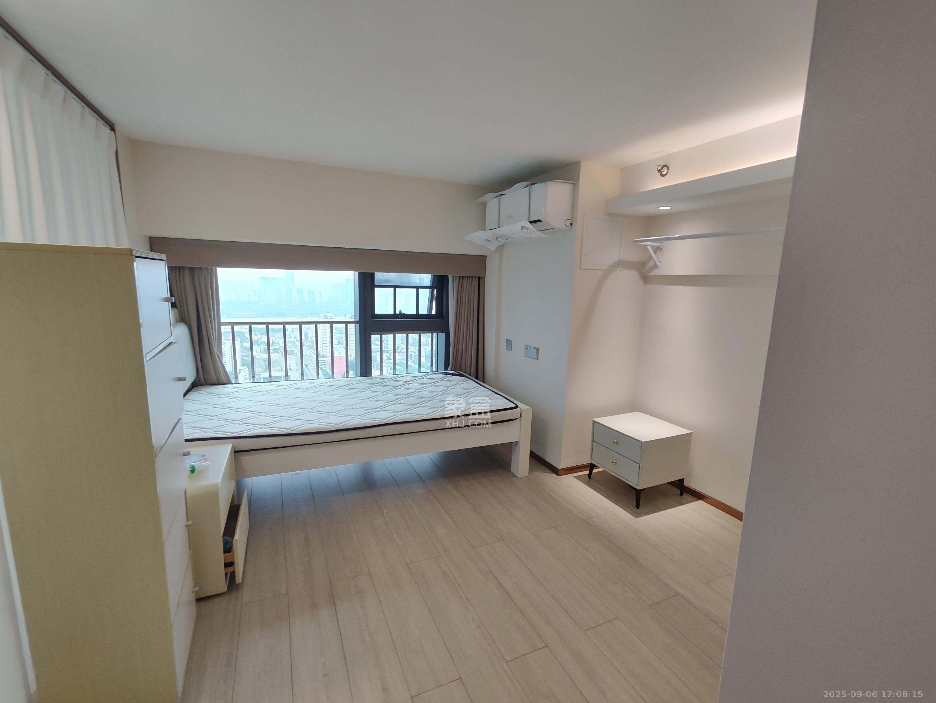 华远华时代  4室2厅2卫    3700.0元/月室内图