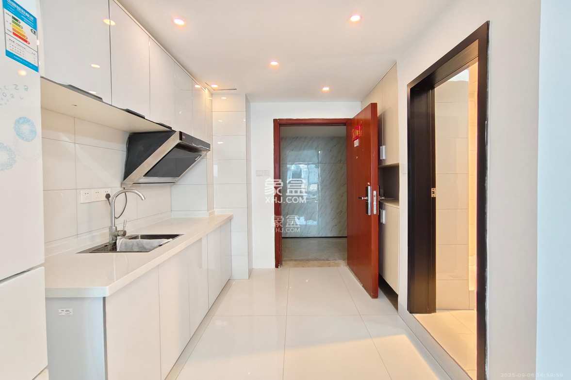 东怡外国(南湖一号)  1室1厅1卫    1800.0元/月 东怡外国(南湖一号)  1室1厅1卫    1800.0元/月室内图