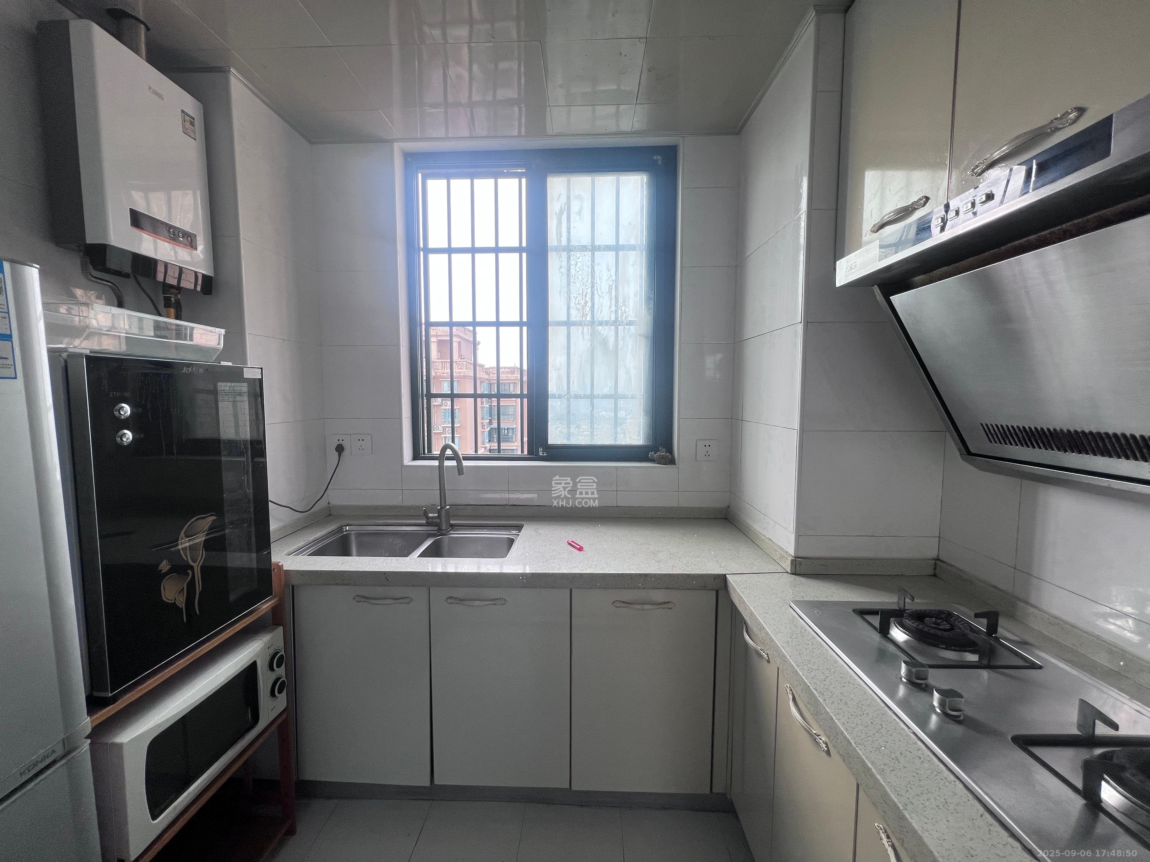 东玺门  3室2厅1卫    2300.0元/月 东玺门  3室2厅1卫    2300.0元/月室内图