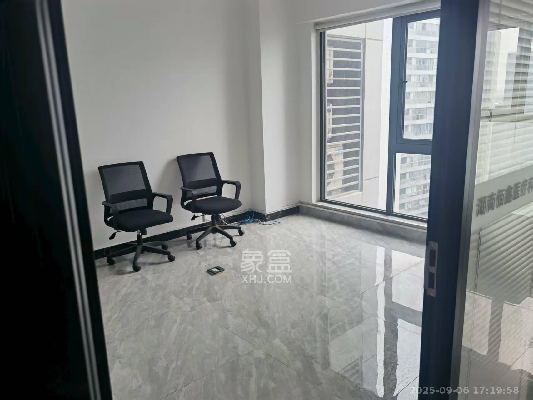 复地星光天地   116.0㎡      4500.0元/月室内图