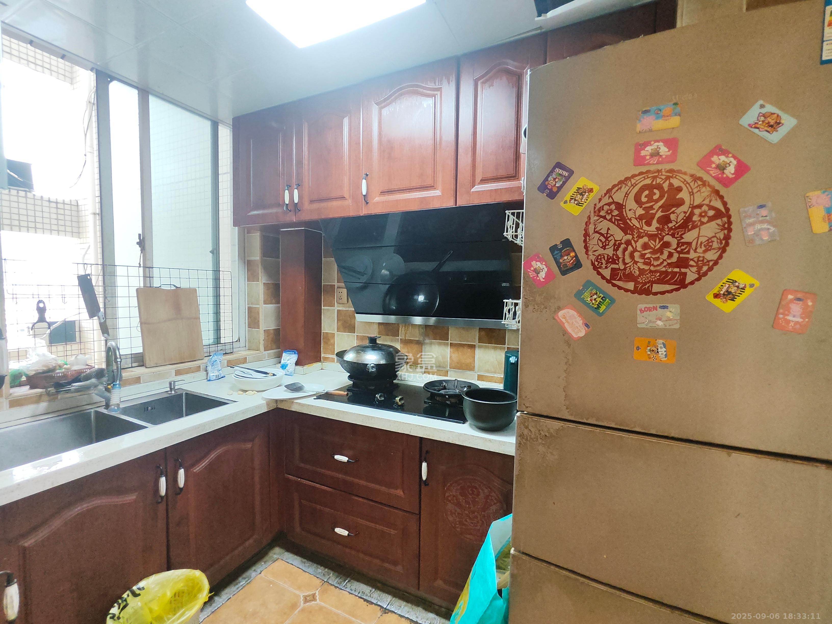 朝阳银座 3室1厅1卫 2400.0元/月 朝阳银座 3室1厅1卫 2400.0元/月室内图