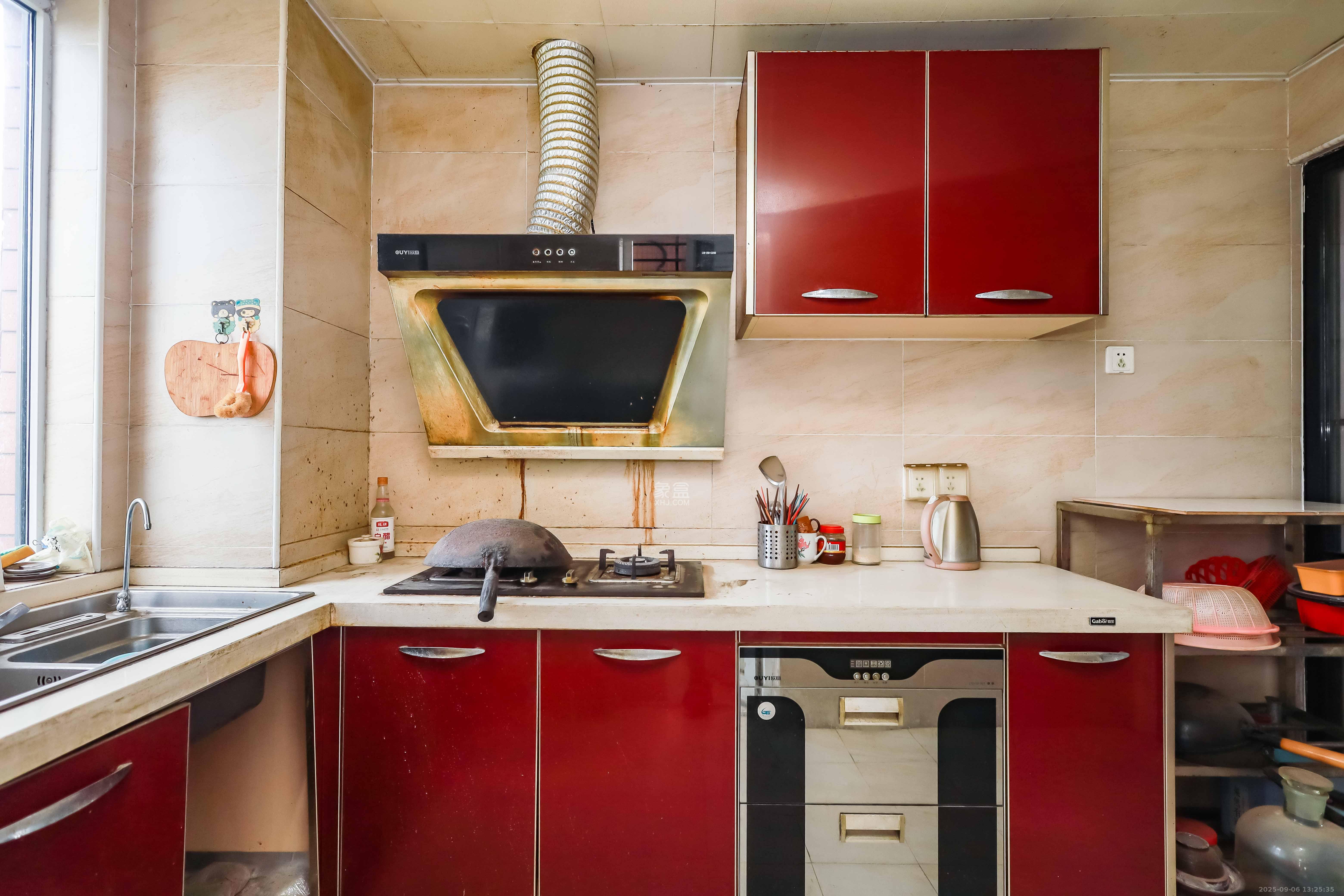 联美品格  3室2厅2卫    92.0万 联美品格  3室2厅2卫    92.0万厨房