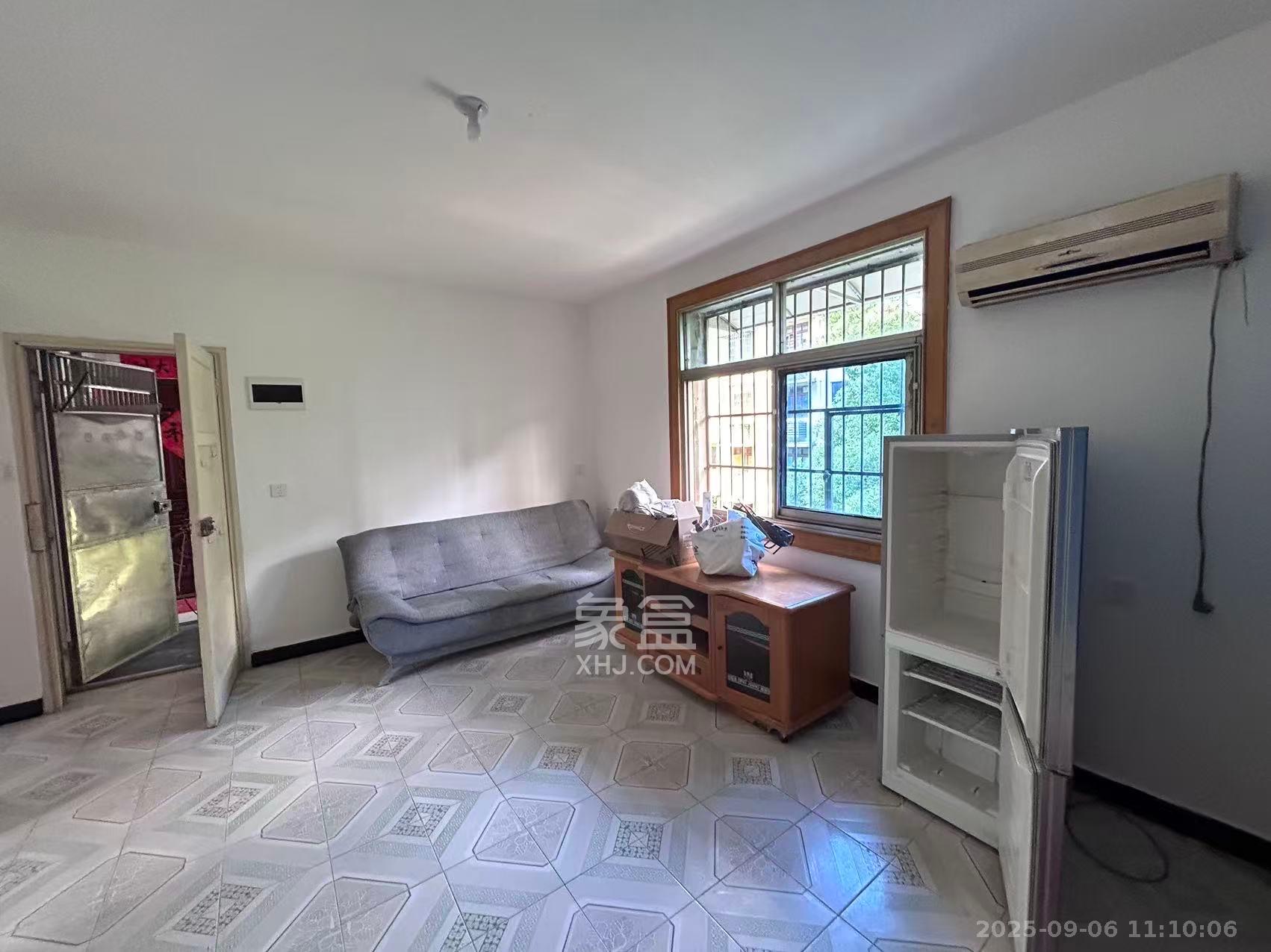 魏家坡 3室2厅1卫 1800.0元/月 魏家坡 3室2厅1卫 1800.0元/月室内图