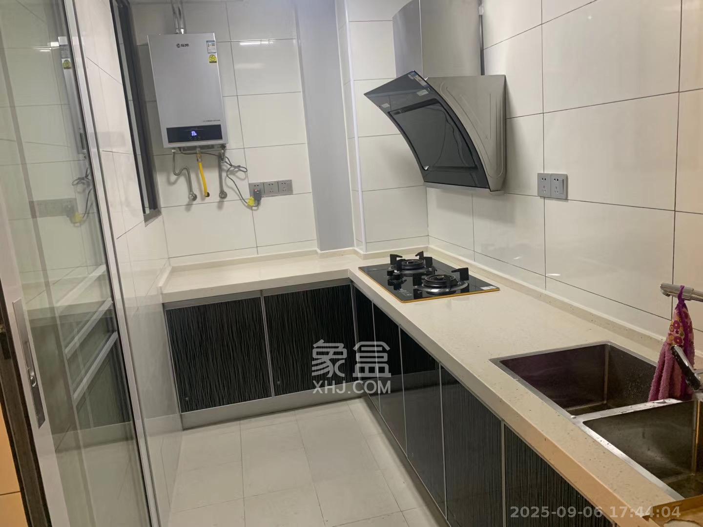 山语城三期  3室2厅1卫    1650.0元/月室内图