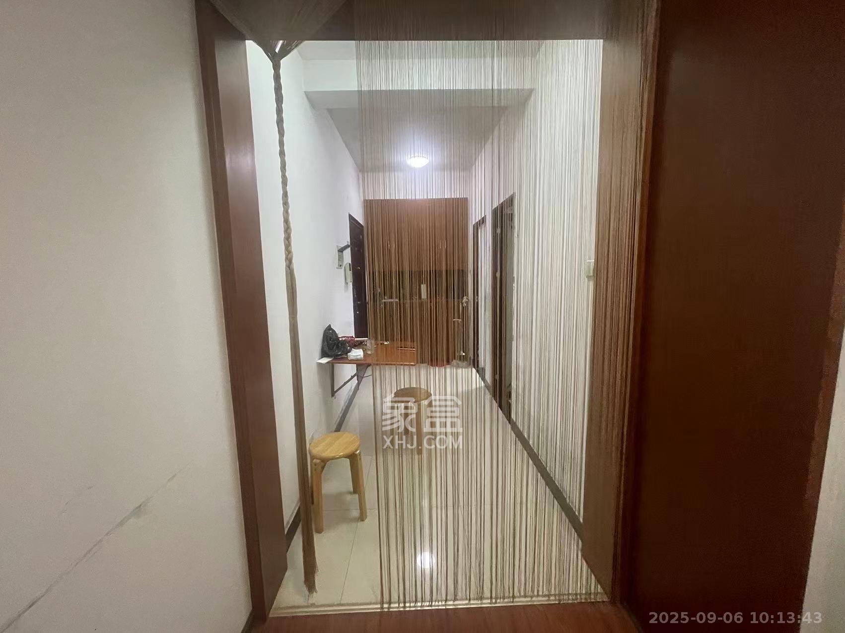 高升金典 1室1厅1卫 1550.0元/月 高升金典 1室1厅1卫 1550.0元/月室内图