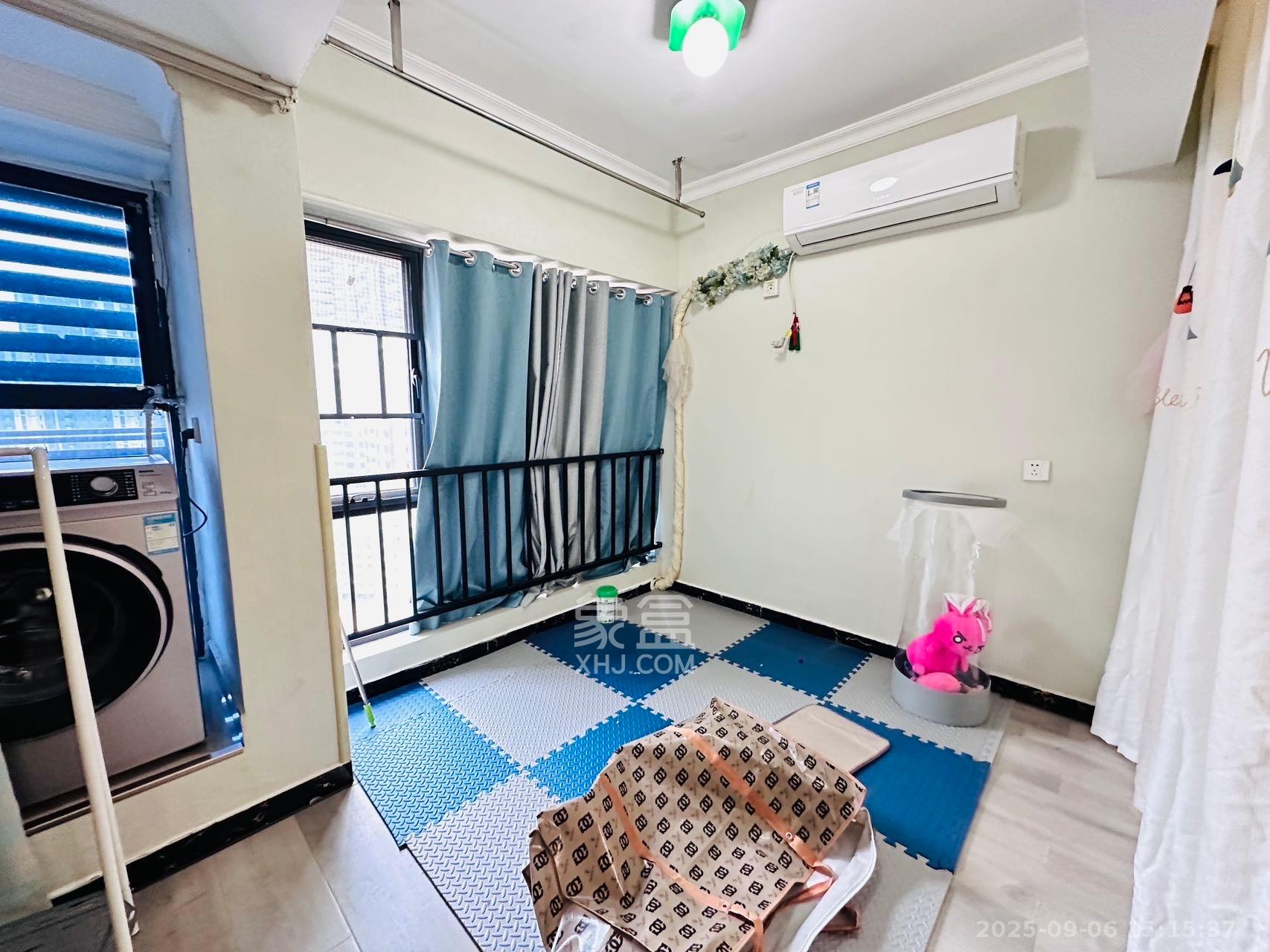 泰龙华府 1室1厅2卫 1600.0元/月 泰龙华府 1室1厅2卫 1600.0元/月室内图