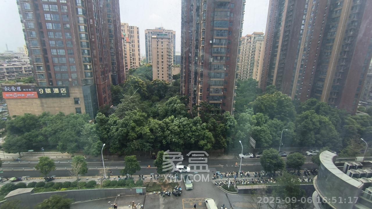 华远华时代  4室1厅2卫   5000.00元/月室内图