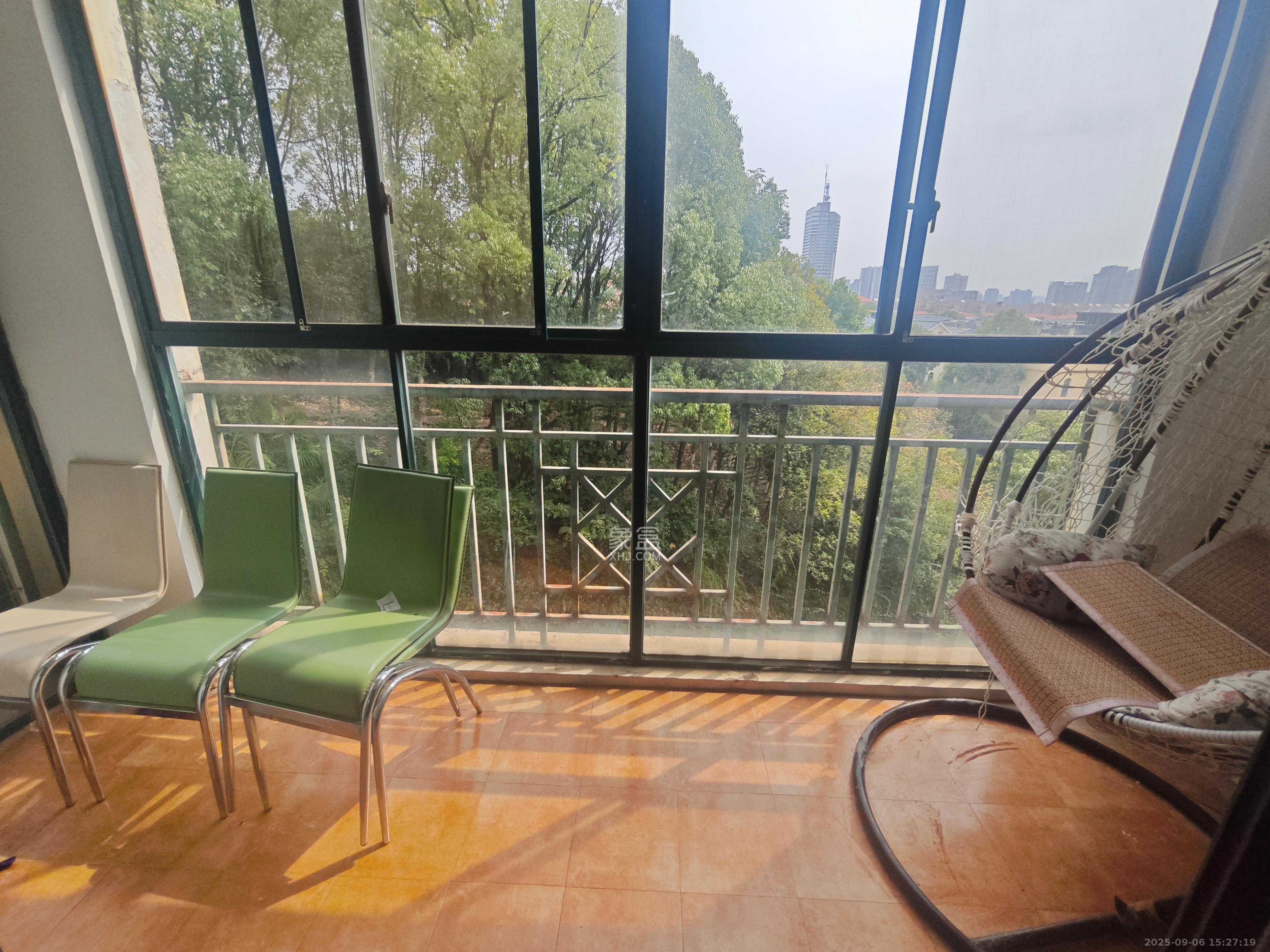 圣爵菲斯 1室2厅1卫 2000.0元/月 圣爵菲斯 1室2厅1卫 2000.0元/月室内图