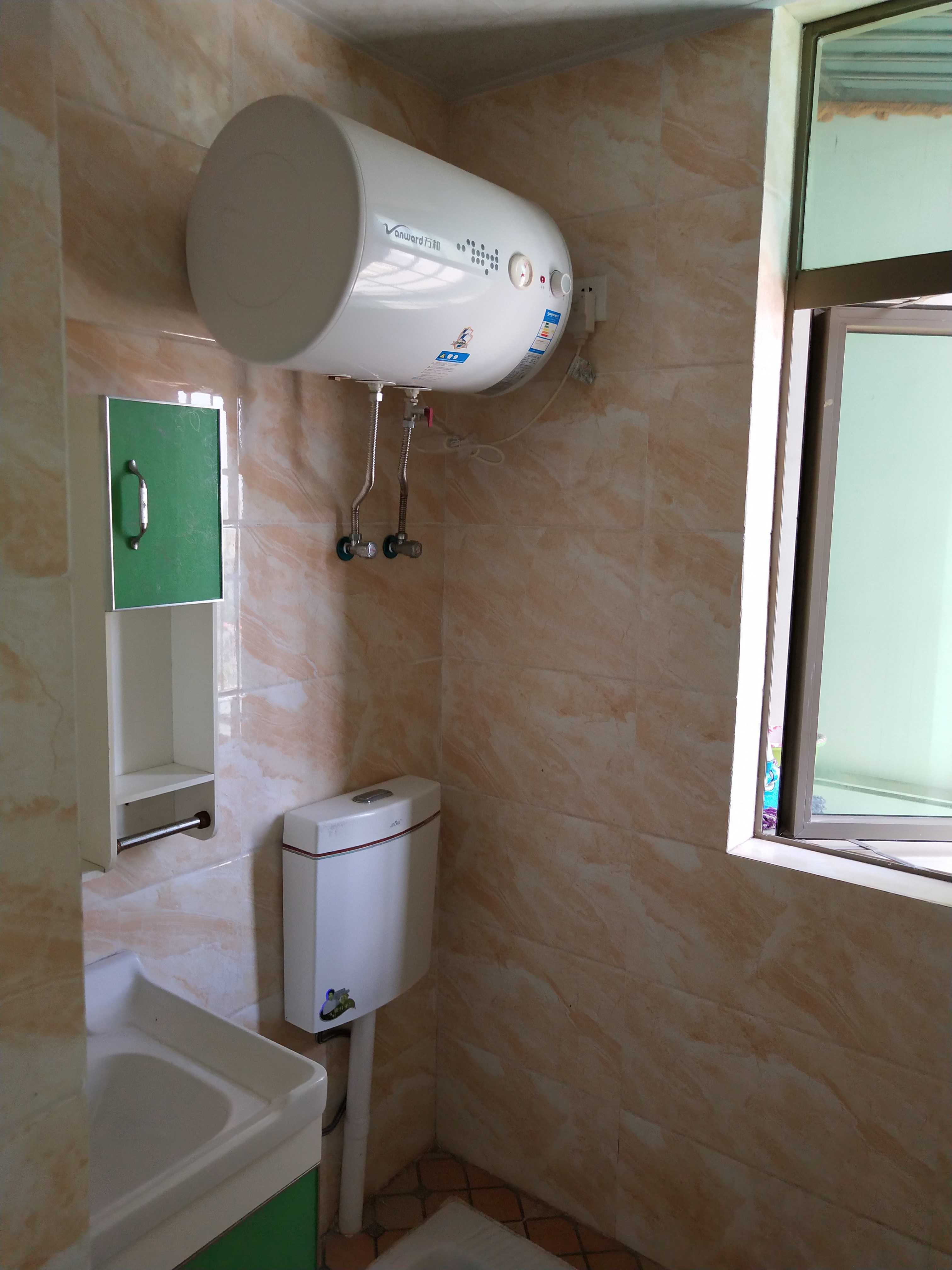 南海花园  2室2厅1卫    2200.0元/月 南海花园  2室2厅1卫    2200.0元/月室内图