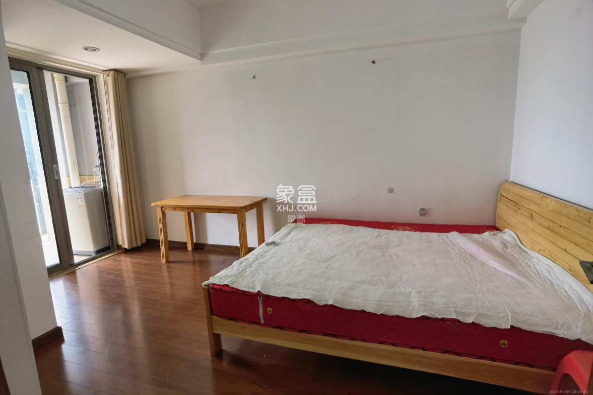 环宇天地、中海地产(中信城市广场二期)  2室2厅1卫    1500.0元/月 环宇天地、中海地产(中信城市广场二期)  2室2厅1卫    1500.0元/月室内图