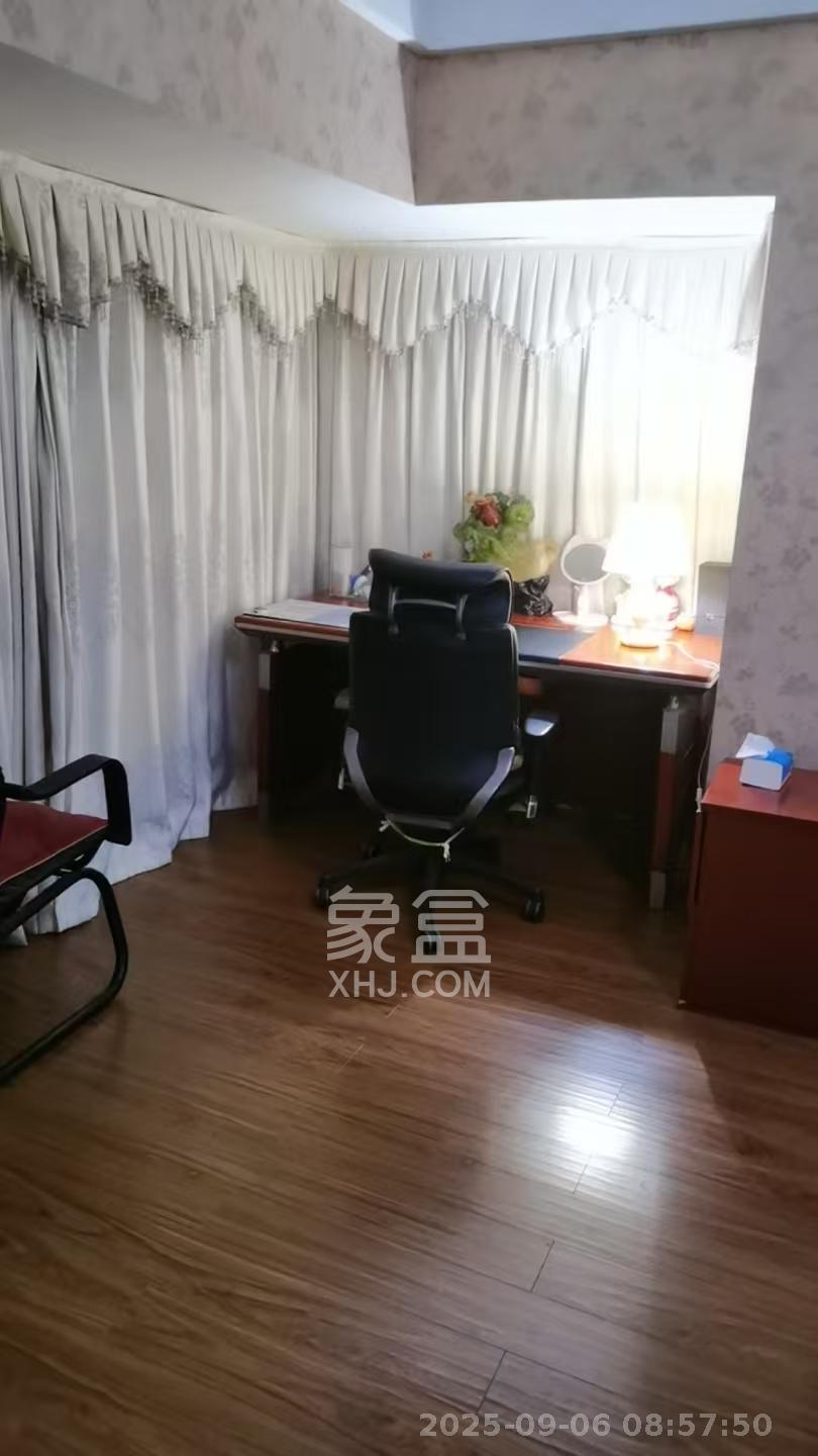 嘉宇盛世华章 3室2厅1卫 2900.0元/月 嘉宇盛世华章 3室2厅1卫 2900.0元/月室内图