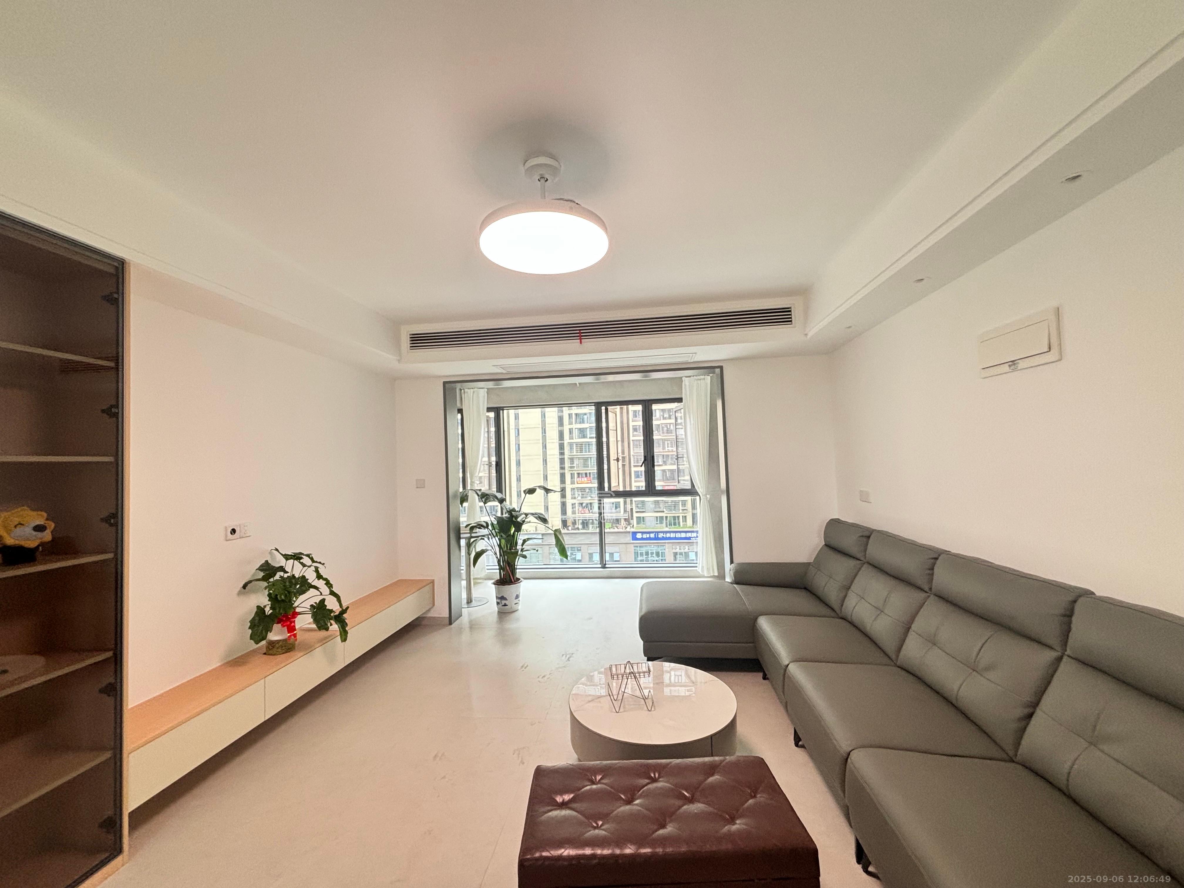 桥头家园三期  3室2厅1卫    2800.0元/月 桥头家园三期  3室2厅1卫    2800.0元/月室内图