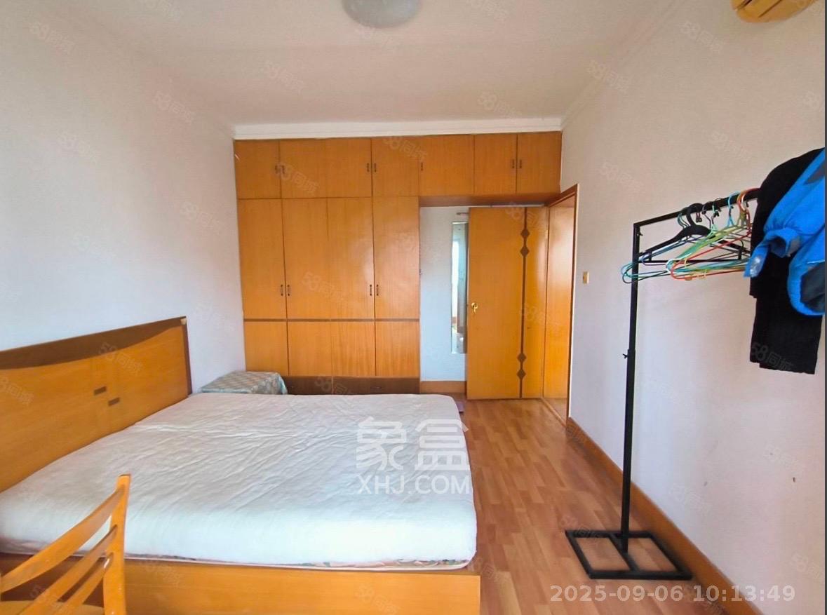 红旗区三片  2室1厅1卫    1250.0元/月室内图