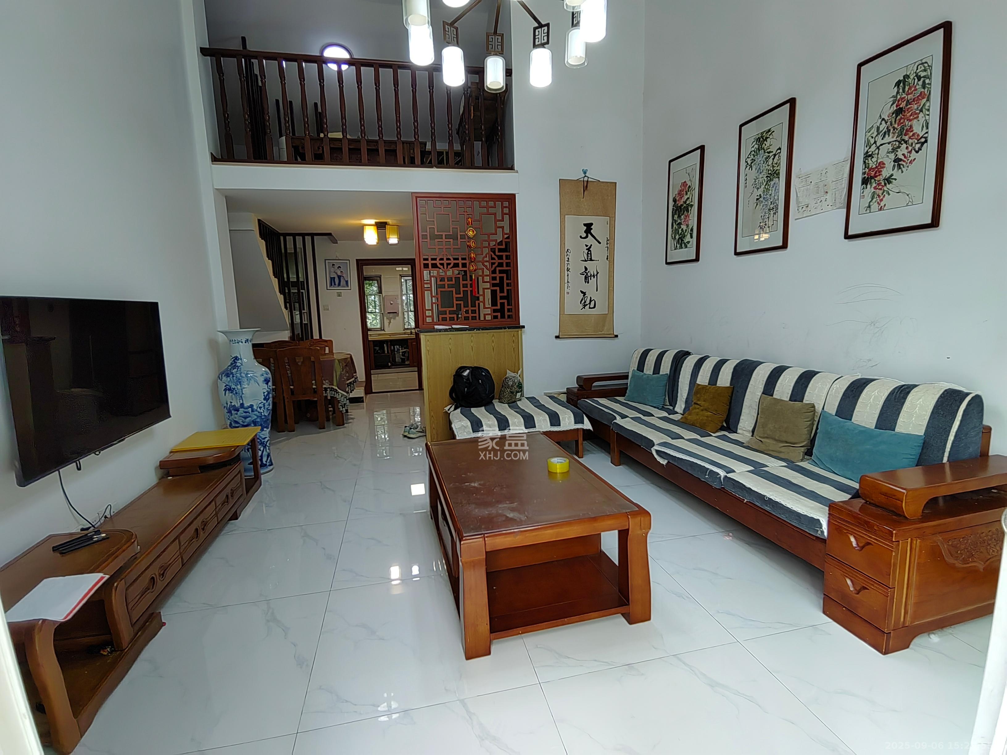 郡原居里  2室2厅1卫    1700.0元/月室内图