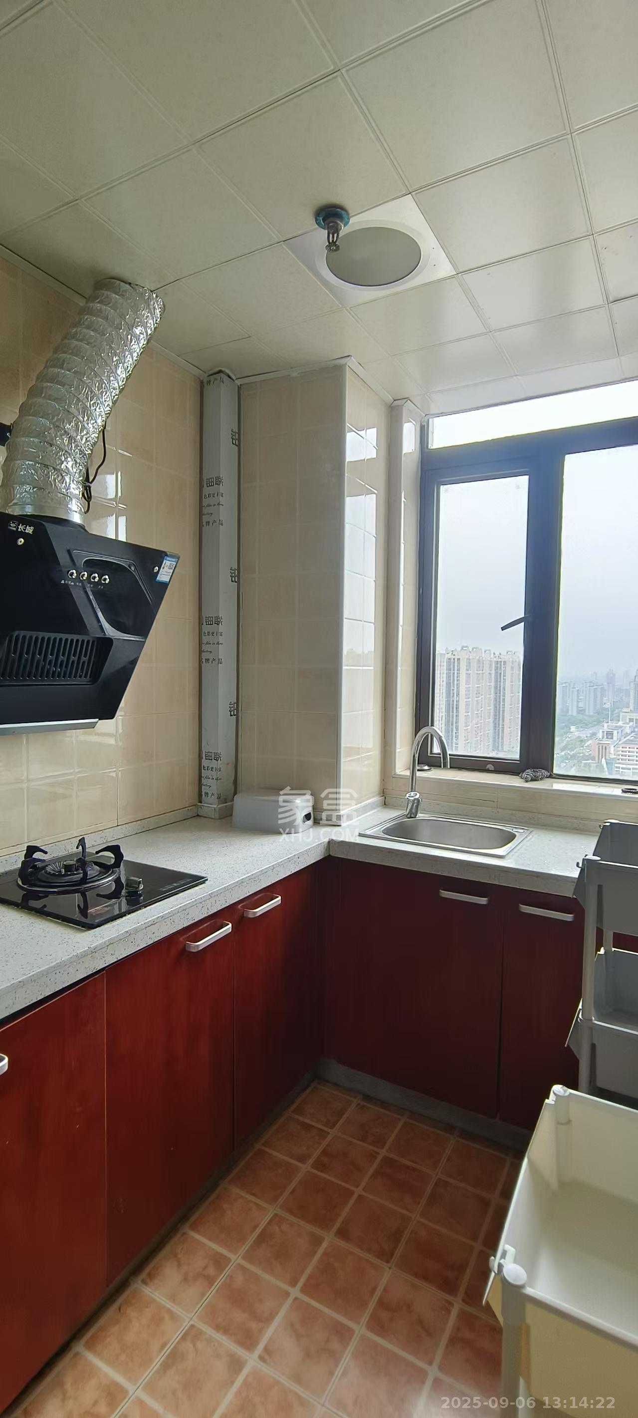 水岸世景  2室2厅1卫    1700.0元/月 水岸世景  2室2厅1卫    1700.0元/月室内图