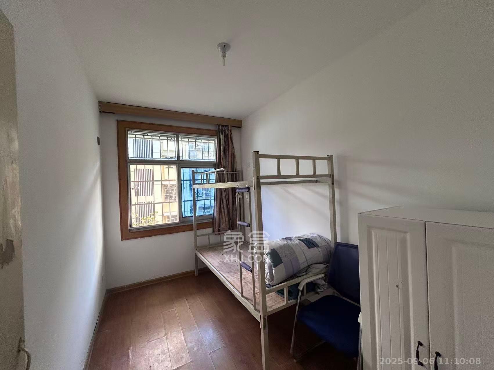 魏家坡 3室2厅1卫 1800.0元/月 魏家坡 3室2厅1卫 1800.0元/月室内图