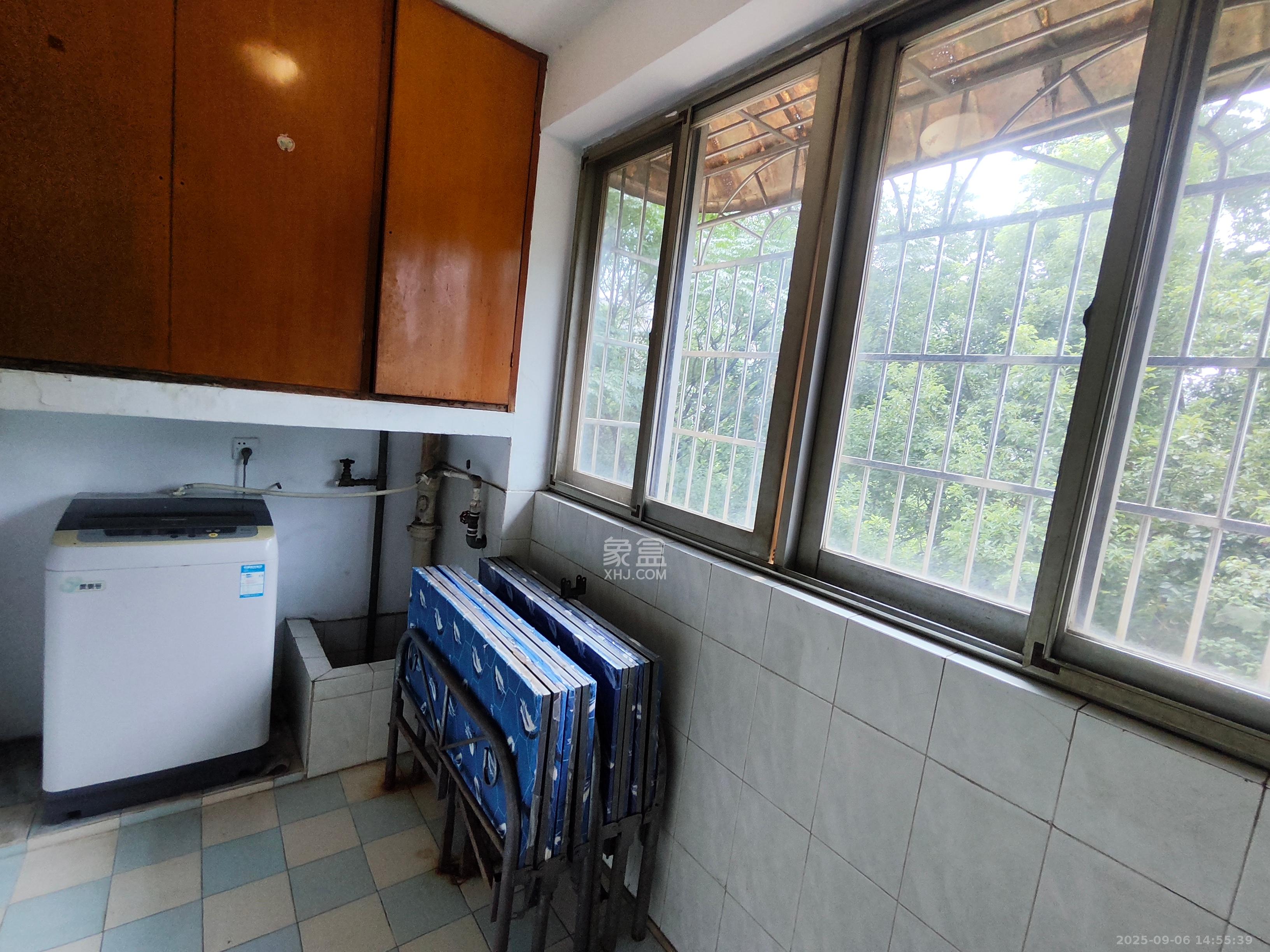 远通苑小区  2室2厅1卫    1300.0元/月室内图