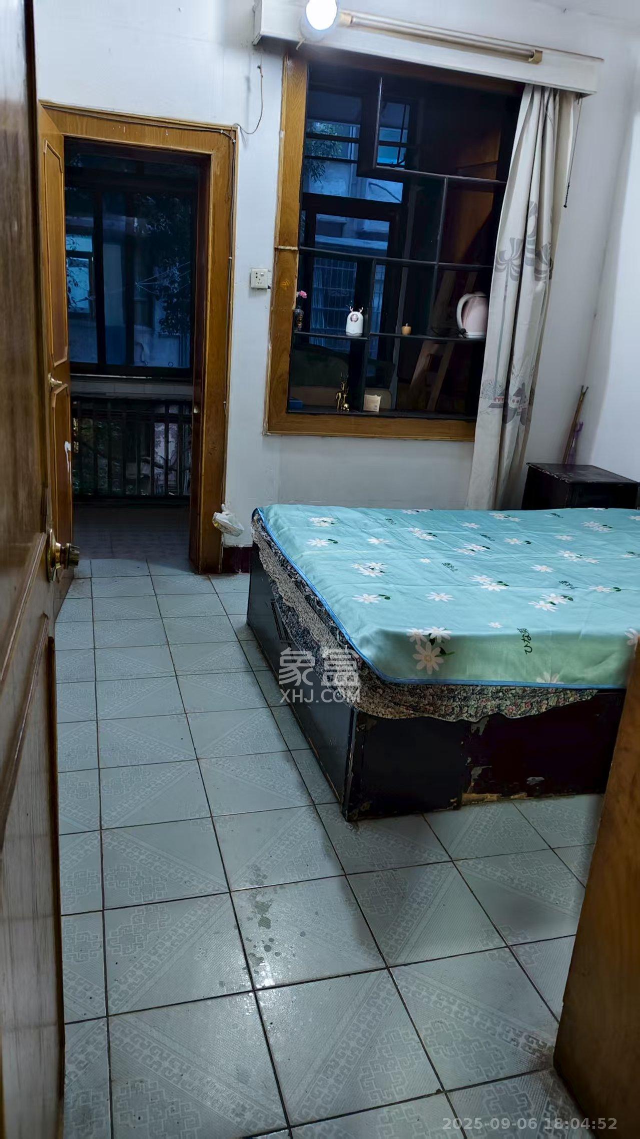 长重机械厂宿舍 2室2厅1卫 1500.0元/月 长重机械厂宿舍 2室2厅1卫 1500.0元/月室内图