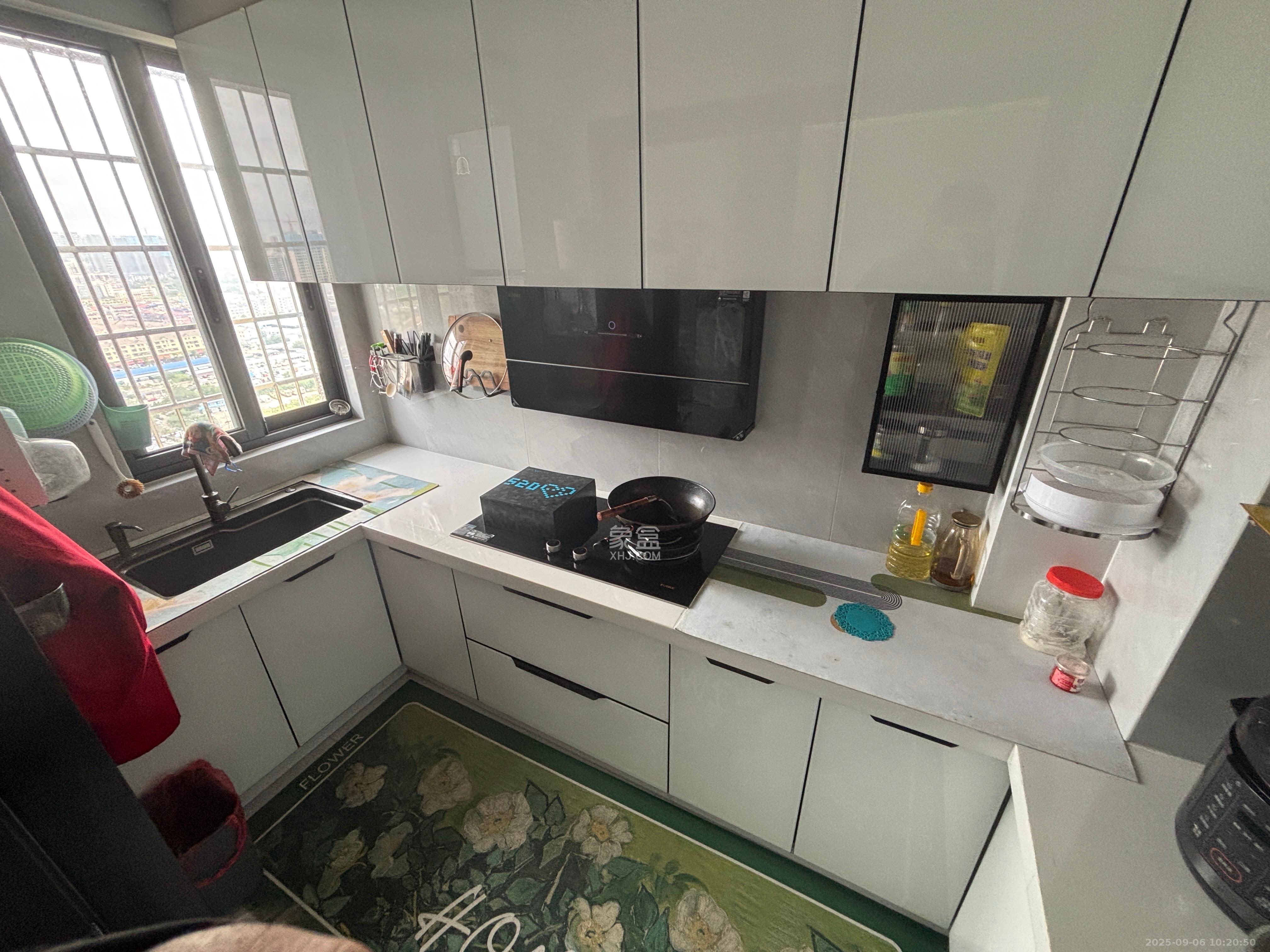 桥头家园三期  3室1厅2卫    2400.0元/月室内图