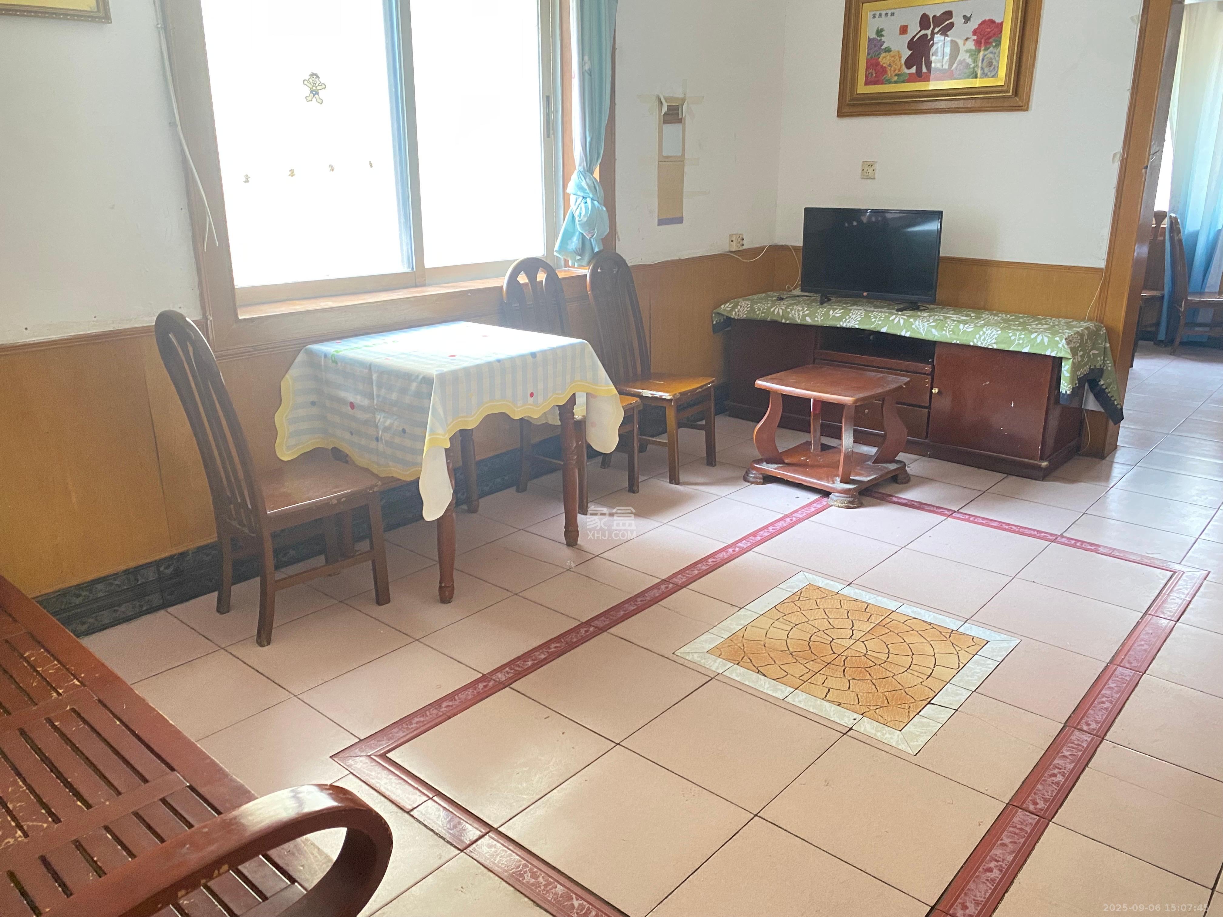 中建五局天心苑 2室1厅1卫 1400.0元/月 中建五局天心苑 2室1厅1卫 1400.0元/月室内图