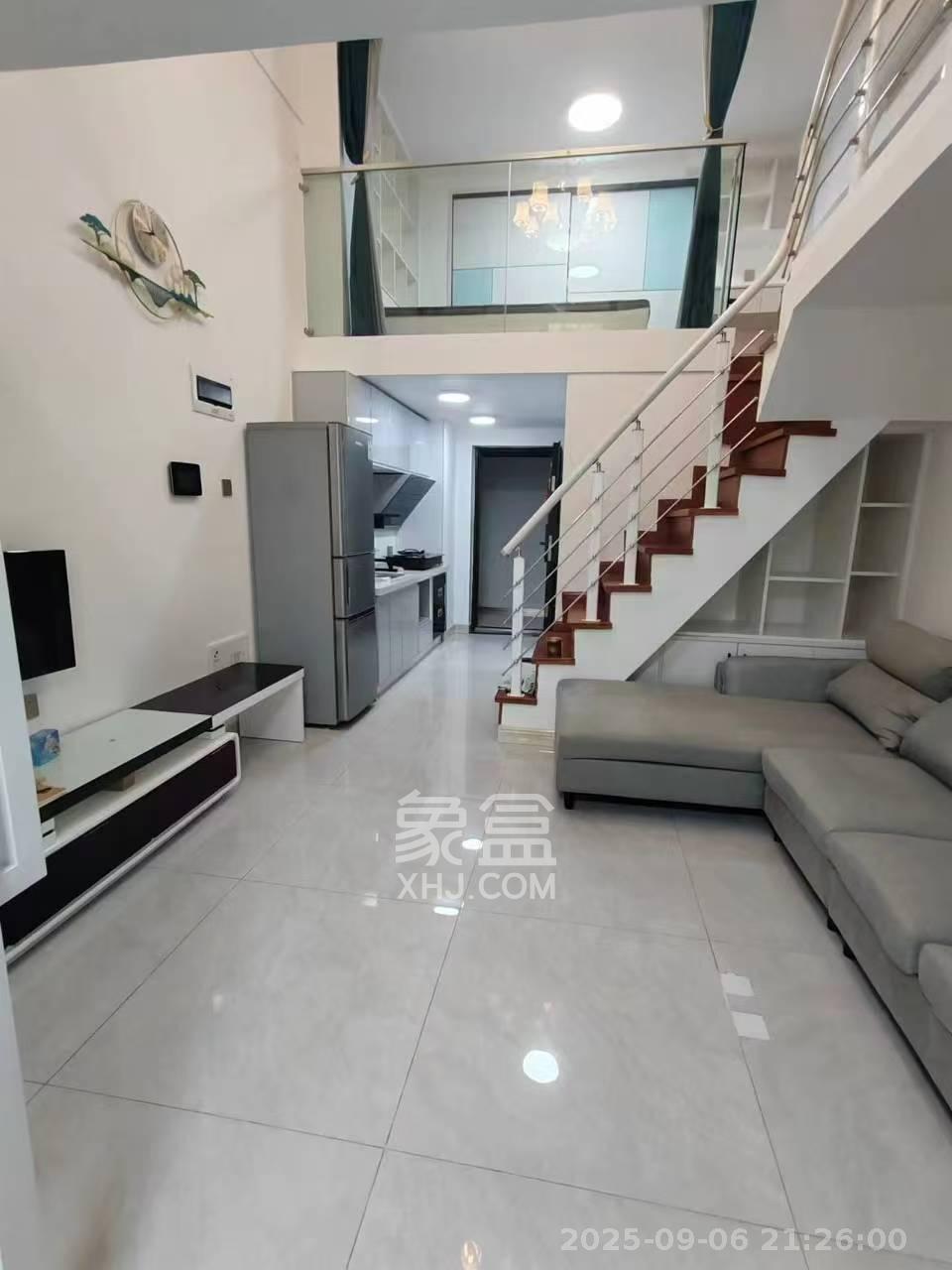 华润置地广场二期  3室2厅1卫    1900.0元/月室内图