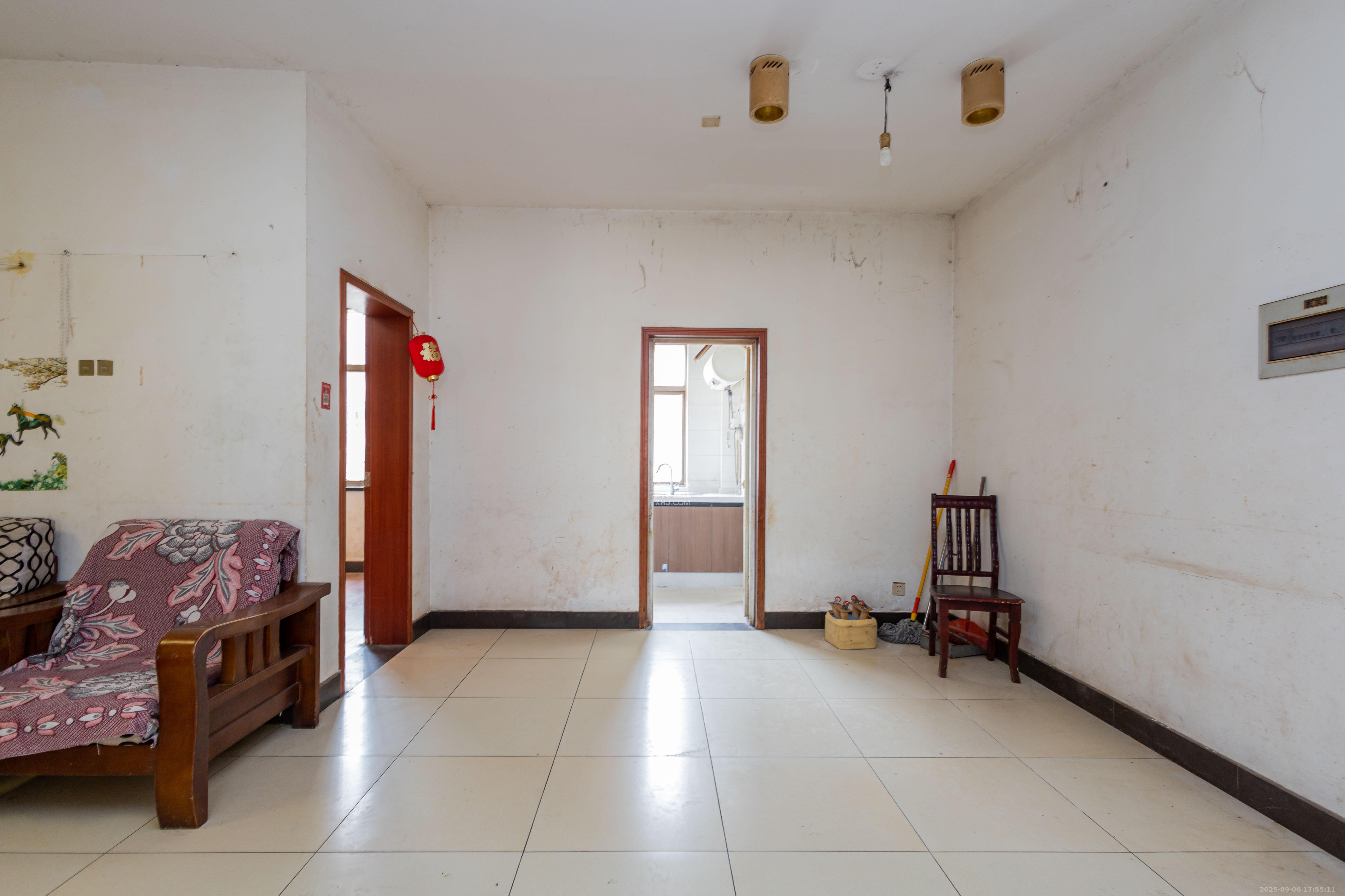 泉塘小区  3室2厅2卫    1000.0元/月 泉塘小区  3室2厅2卫    1000.0元/月室内图