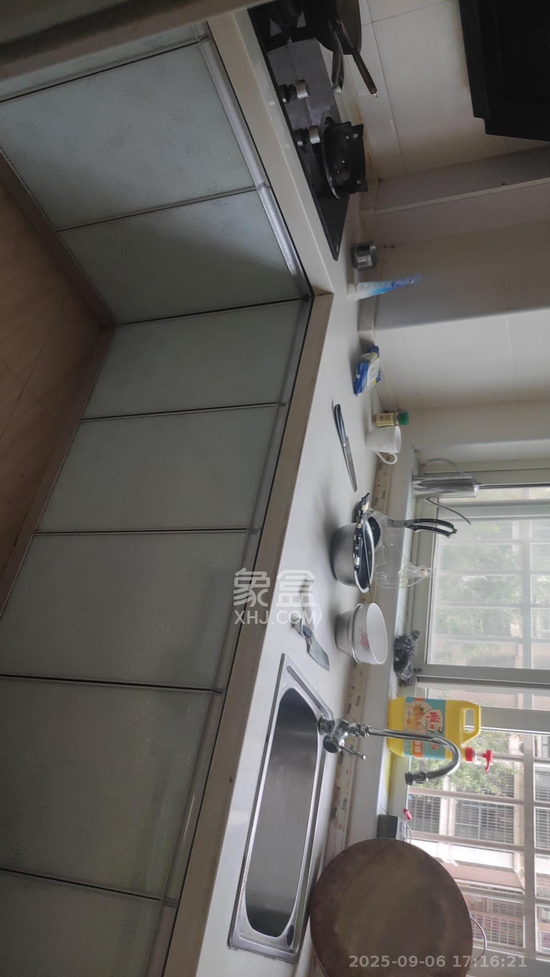 和润园一、二期  2室1厅1卫    1700.0元/月 和润园一、二期  2室1厅1卫    1700.0元/月室内图