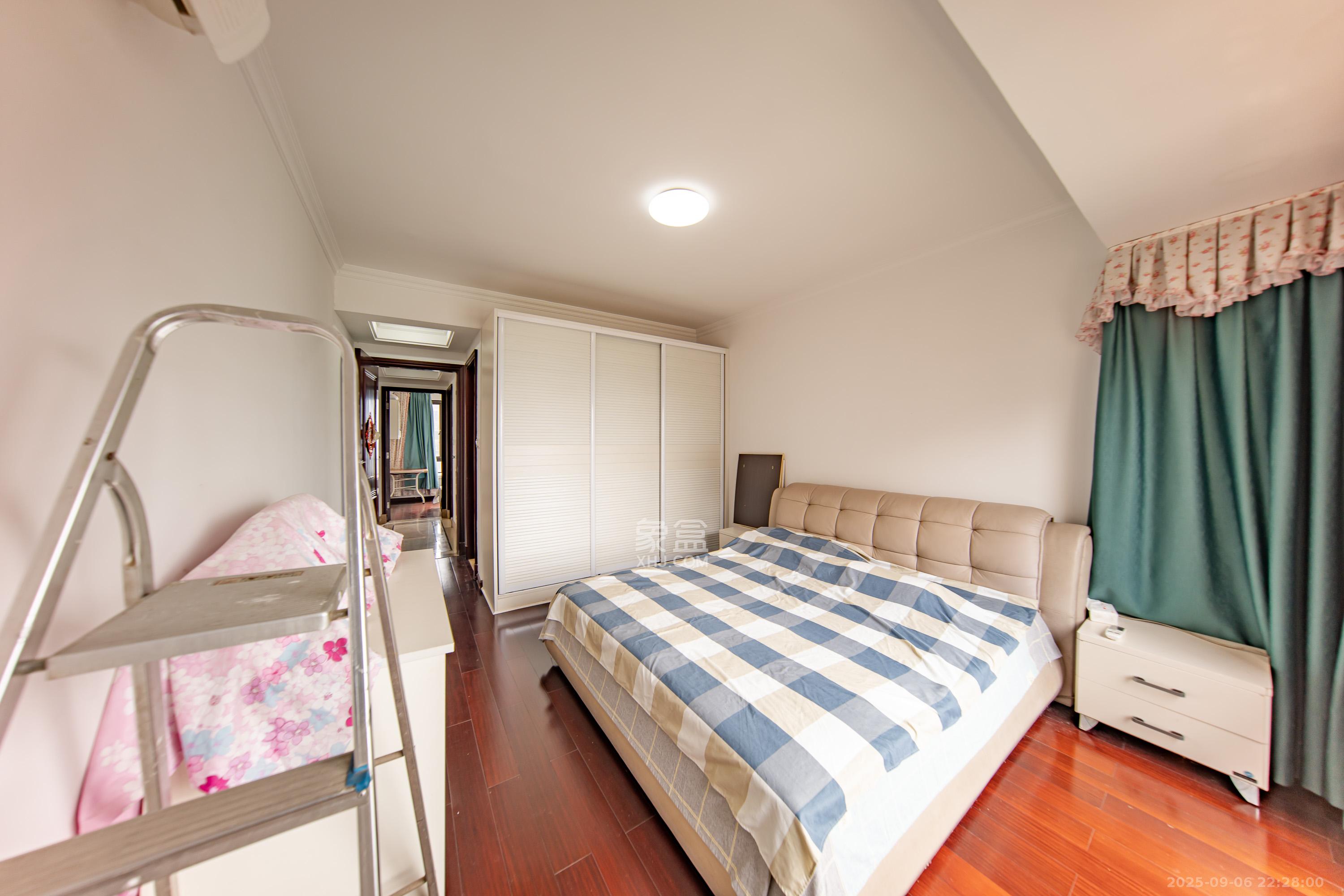 中海国际一期 1室2厅2卫 95.0万 中海国际一期 1室2厅2卫 95.0万卧室